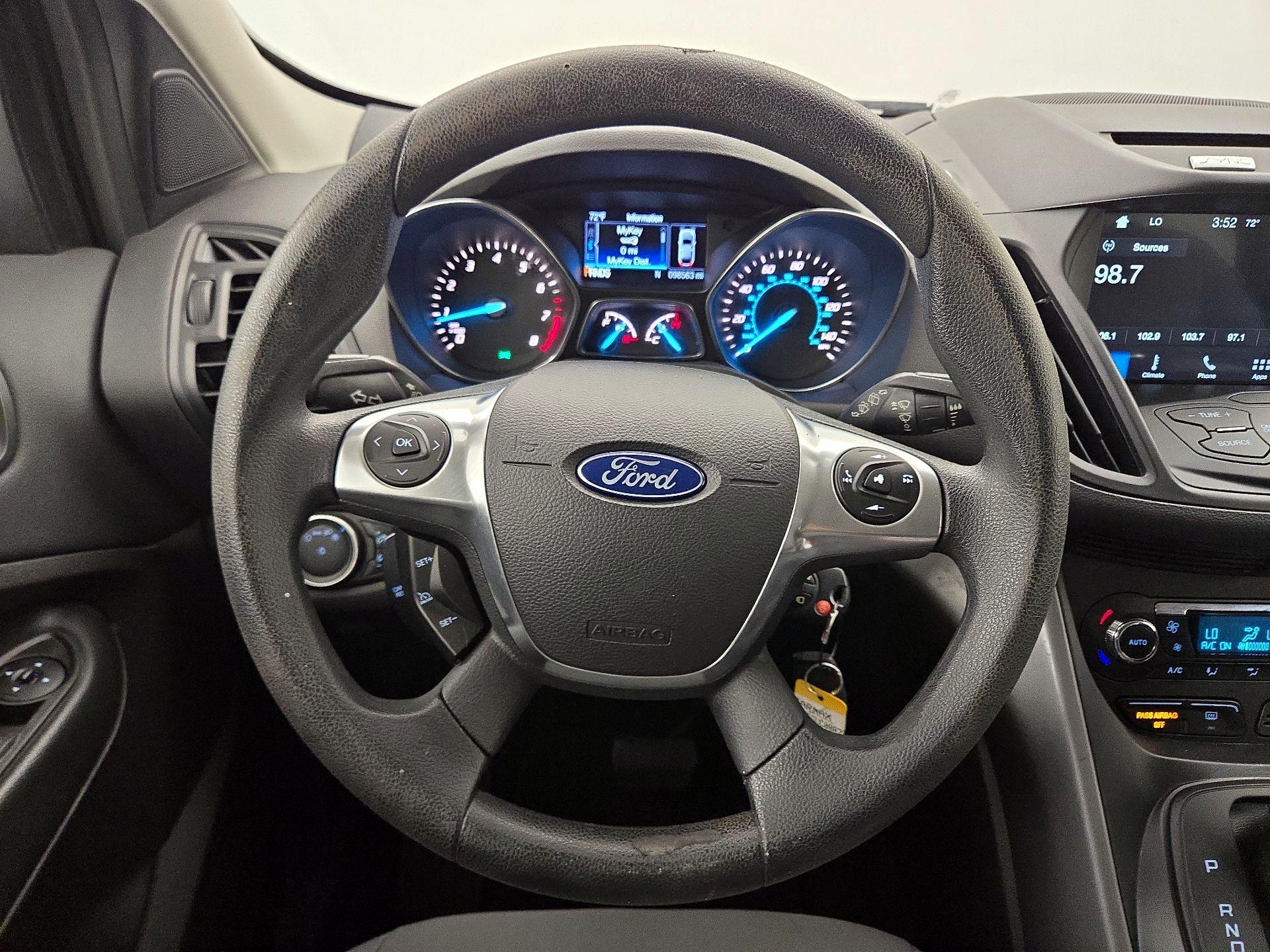 Thumbnail: 2016 Ford Escape - 10