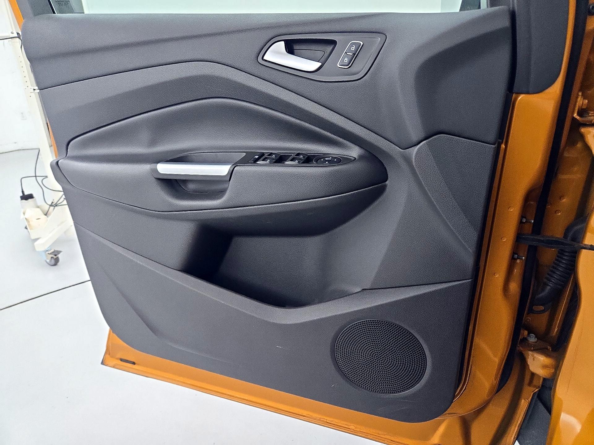 Thumbnail: 2016 Ford Escape - 12