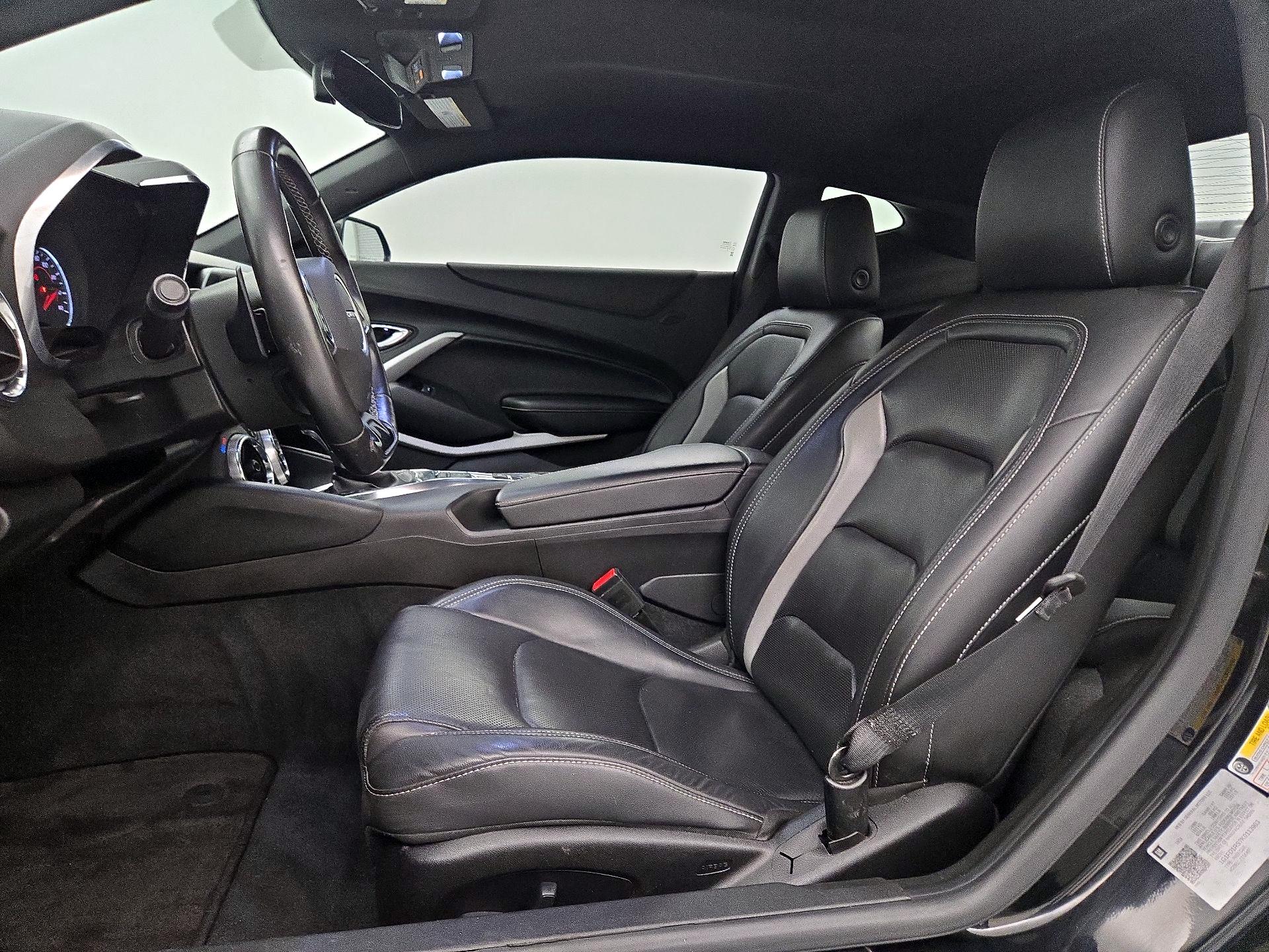 Thumbnail: 2019 Chevrolet Camaro - 11