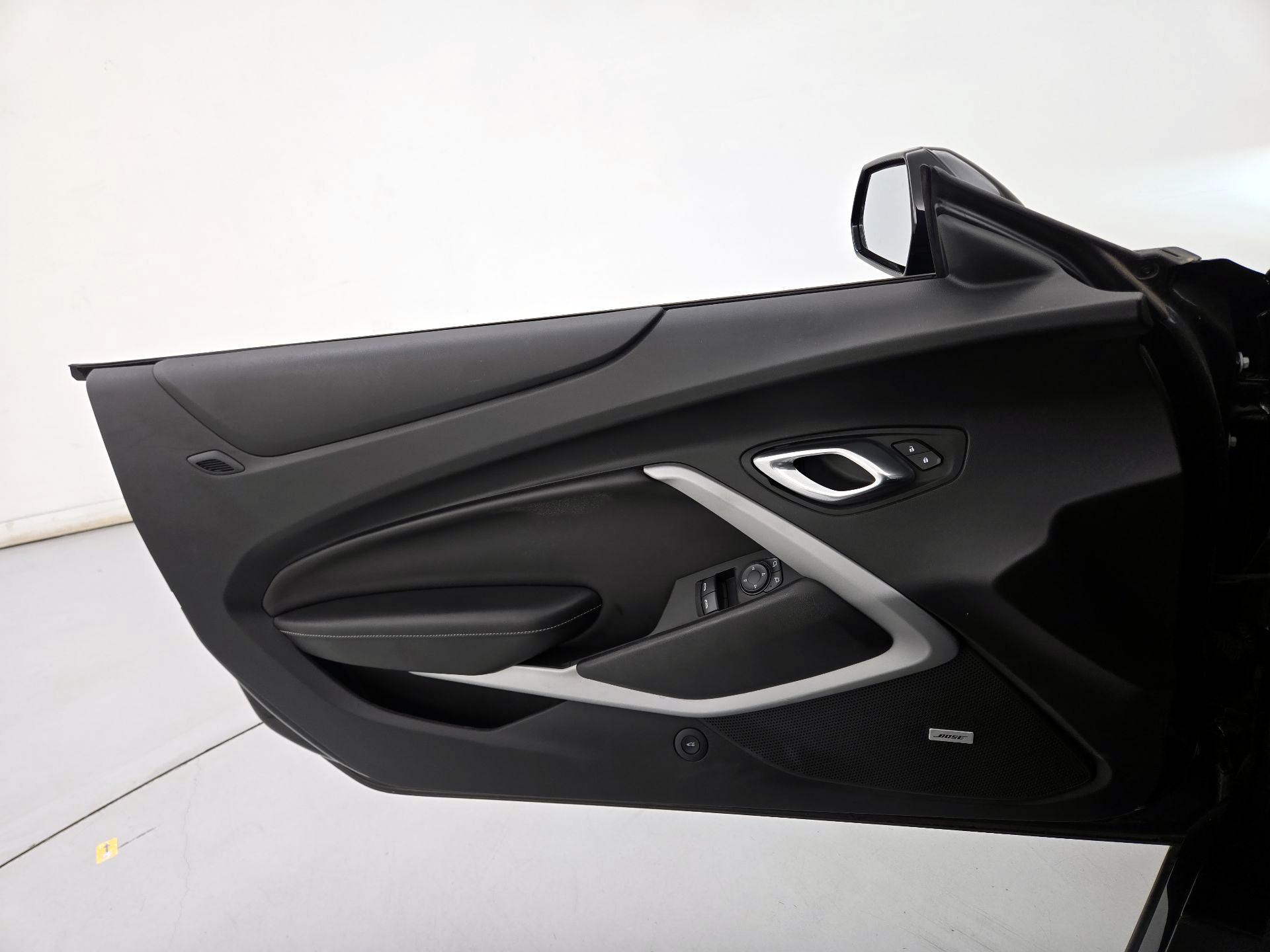 Thumbnail: 2019 Chevrolet Camaro - 12