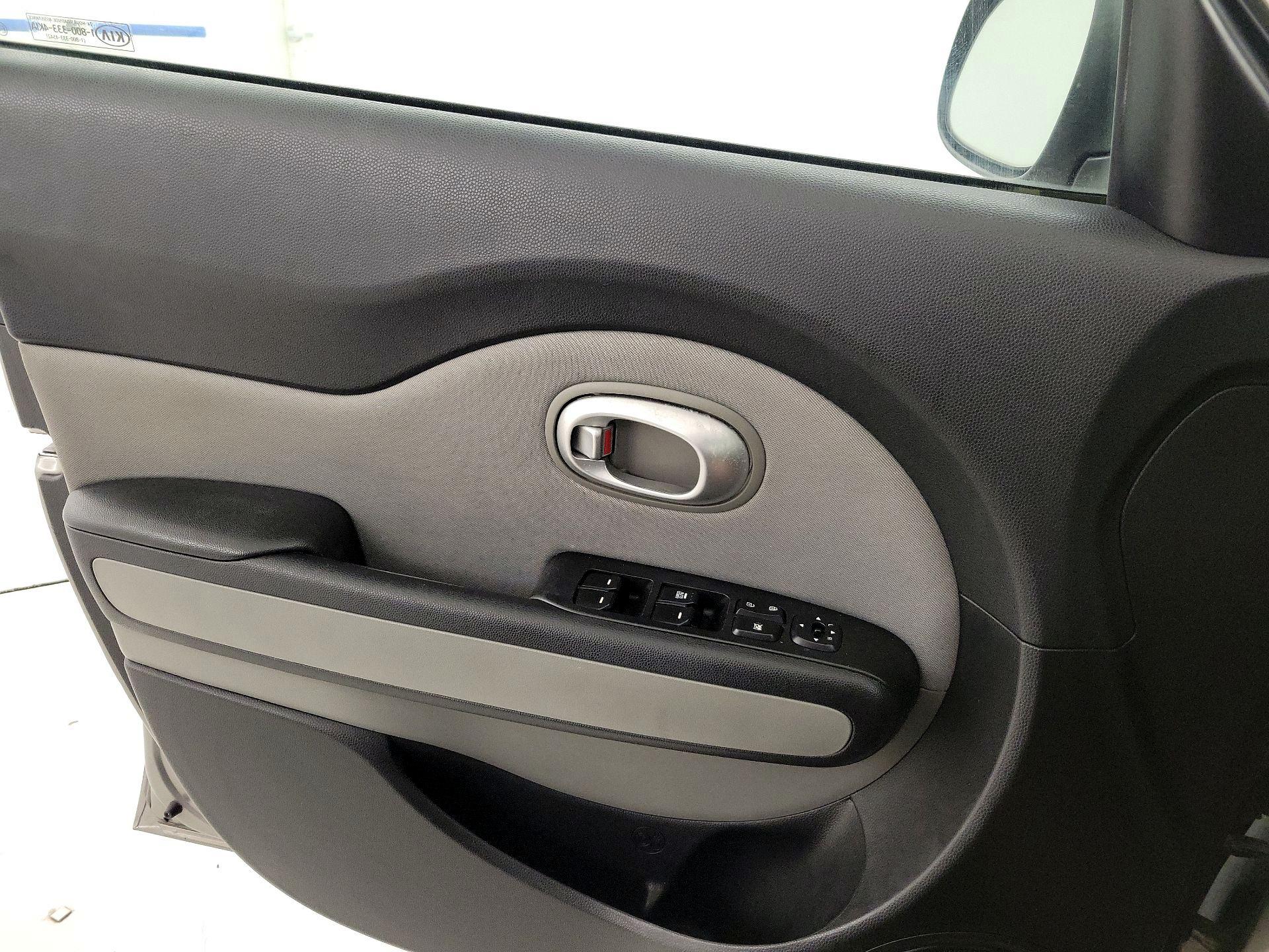 Thumbnail: 2015 Kia Soul - 12