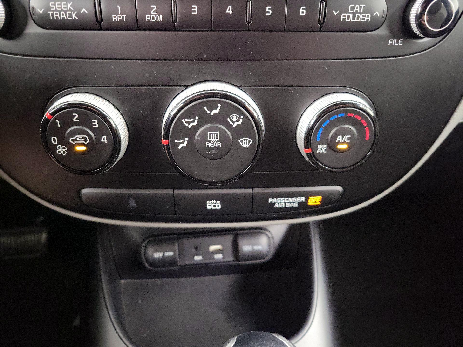 Thumbnail: 2015 Kia Soul - 14