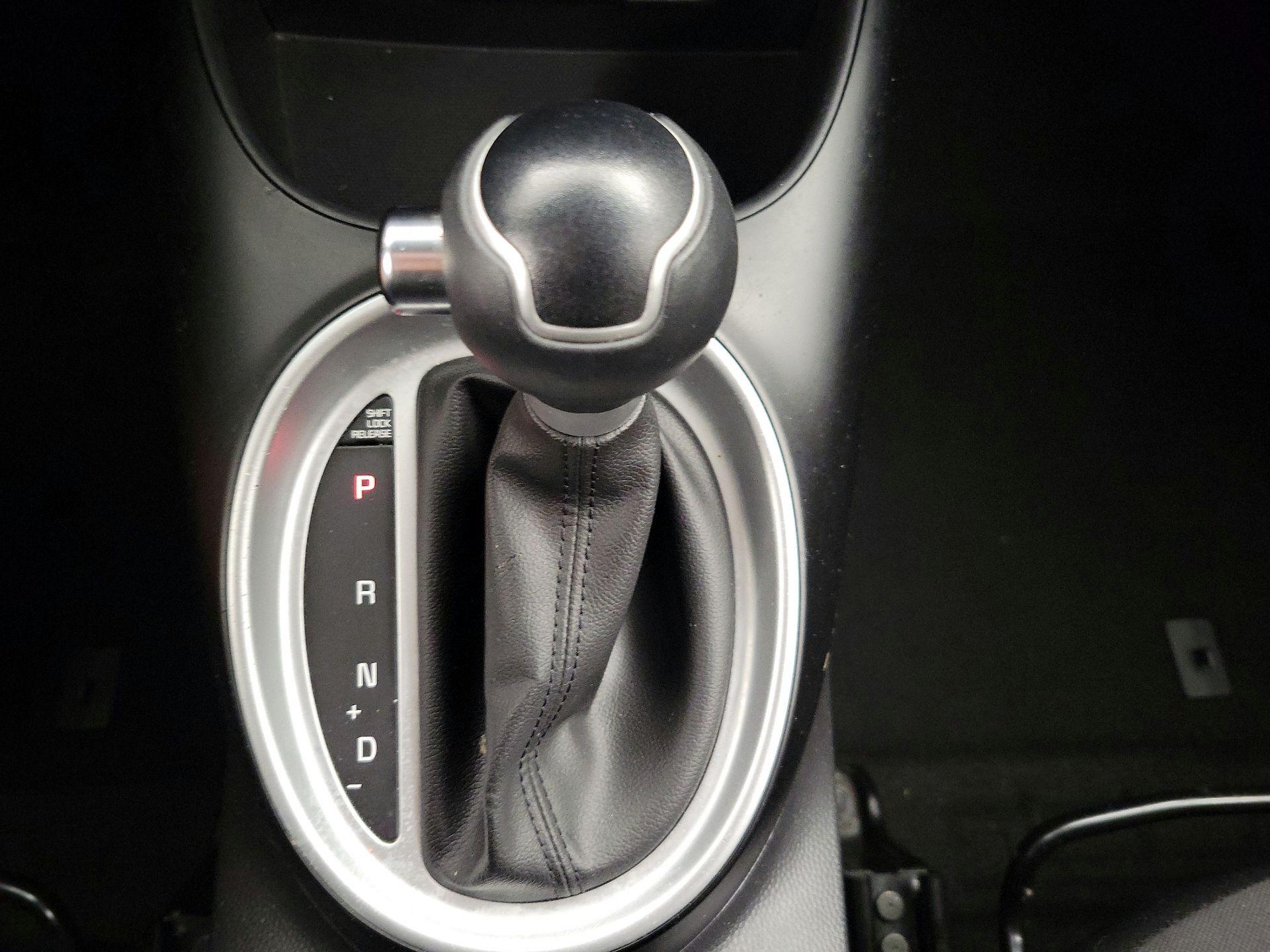 Thumbnail: 2015 Kia Soul - 15