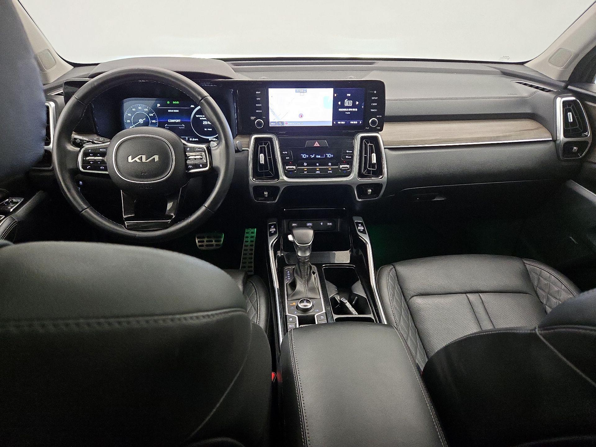 Thumbnail: 2023 Kia Sorento - 9