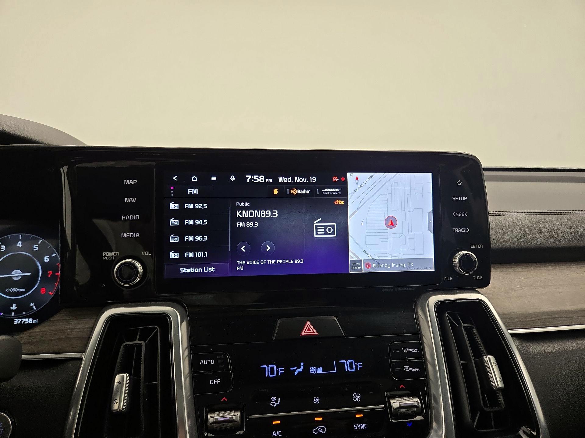 Thumbnail: 2023 Kia Sorento - 16