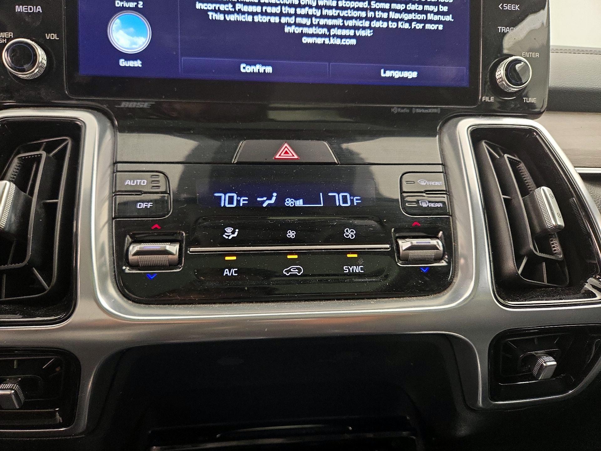 Thumbnail: 2023 Kia Sorento - 17