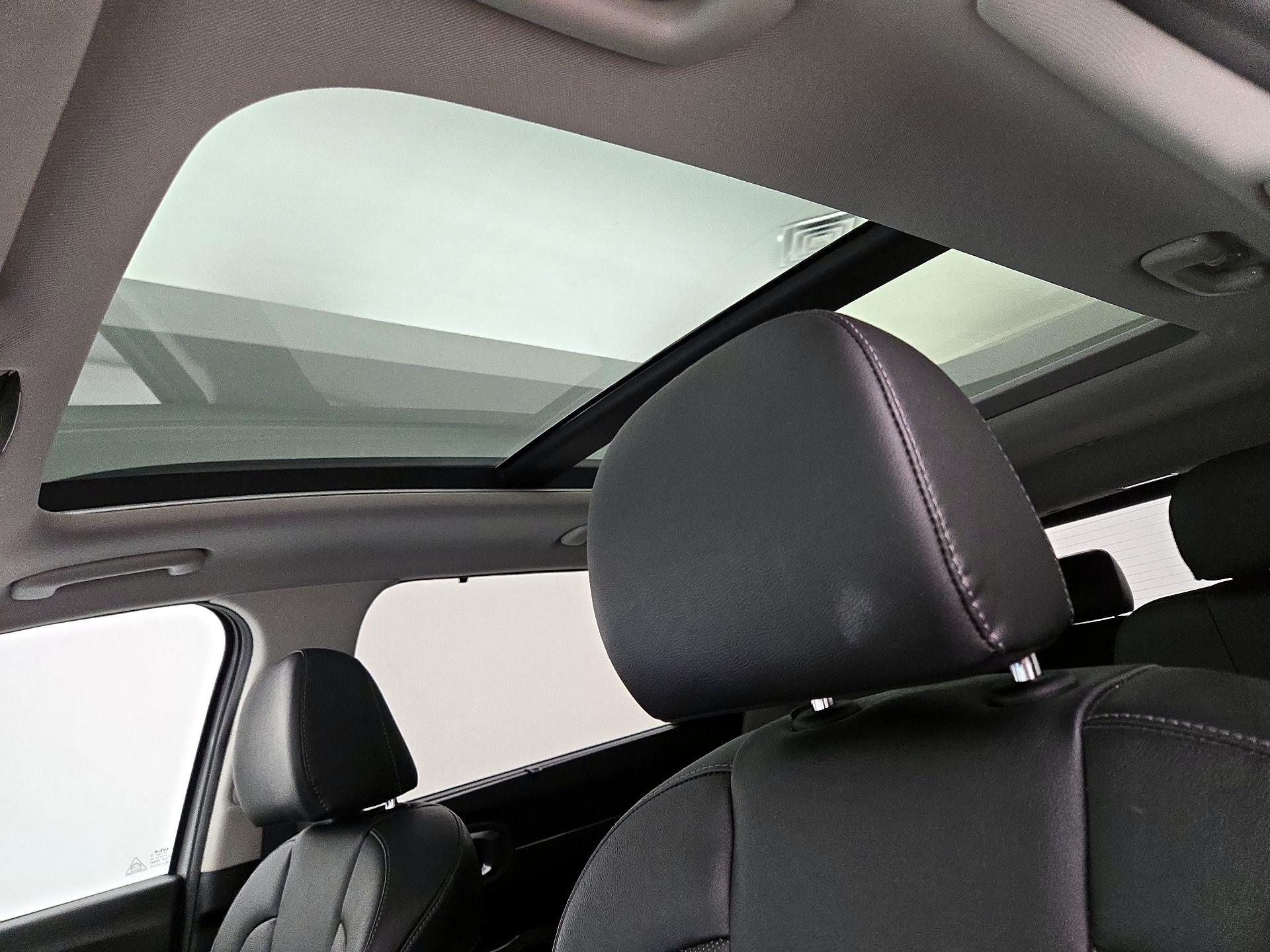 Thumbnail: 2023 Kia Sorento - 20