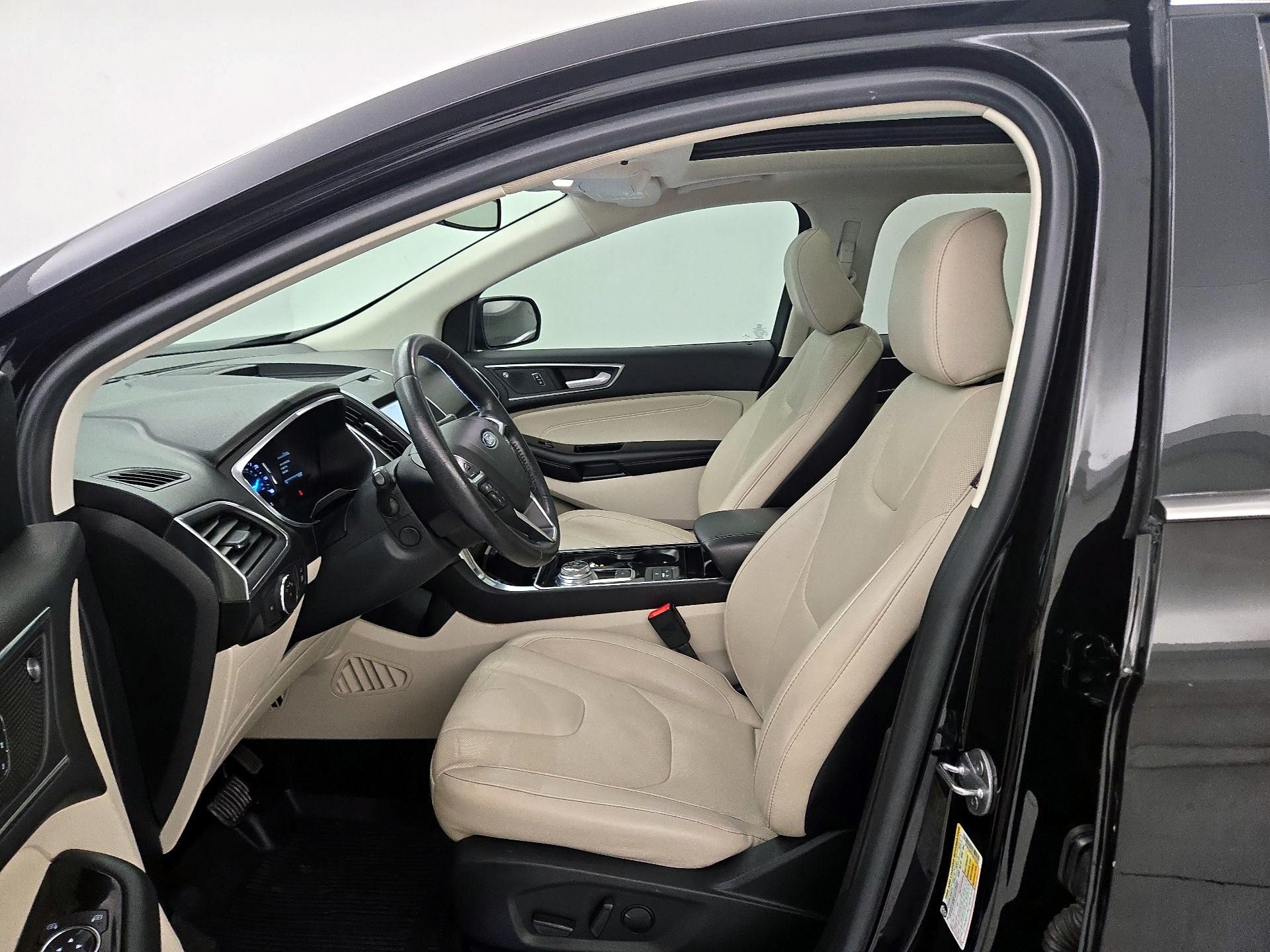 Thumbnail: 2020 Ford Edge - 11