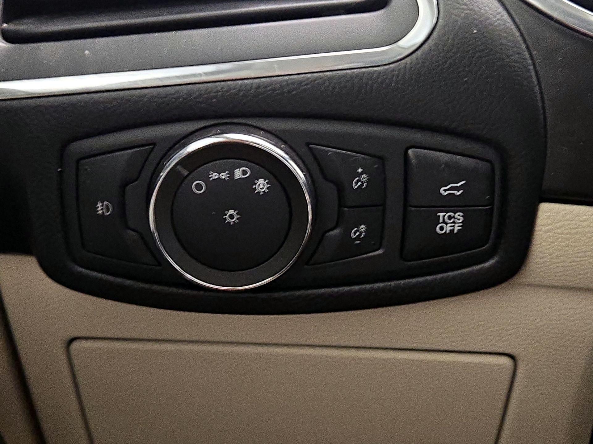 Thumbnail: 2020 Ford Edge - 13