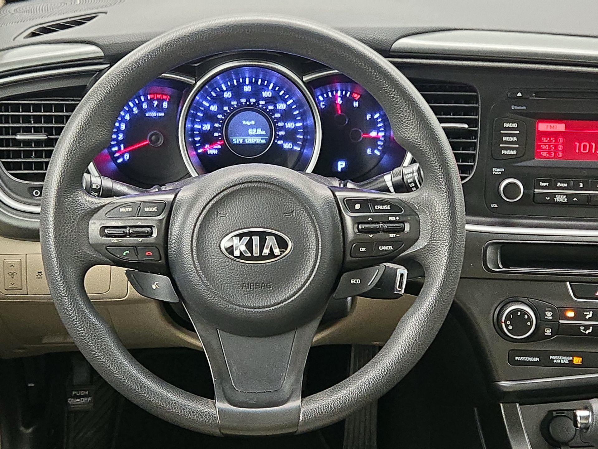 Thumbnail: 2015 Kia Optima - 10