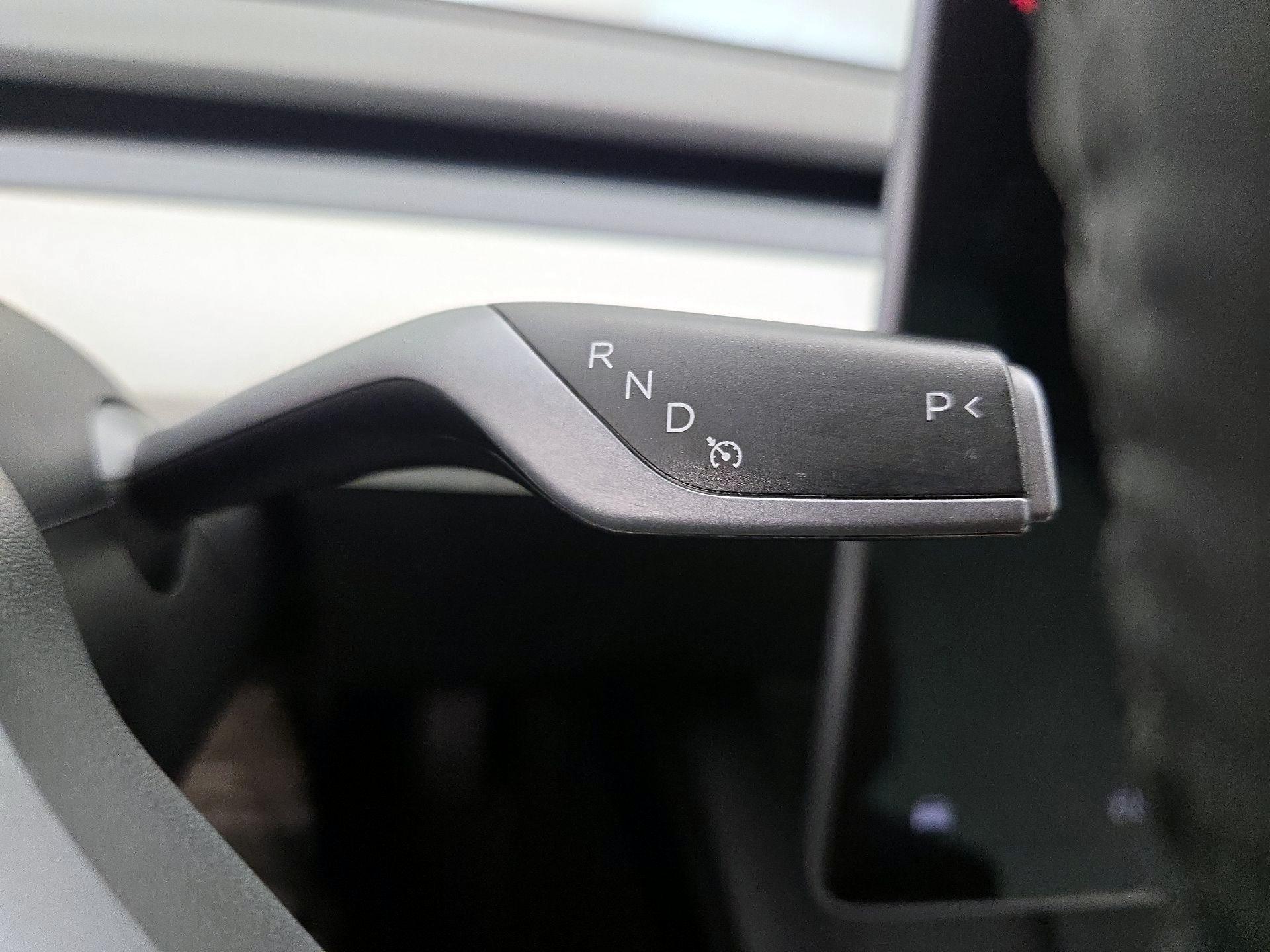 Thumbnail: 2022 Tesla Model 3 - 17