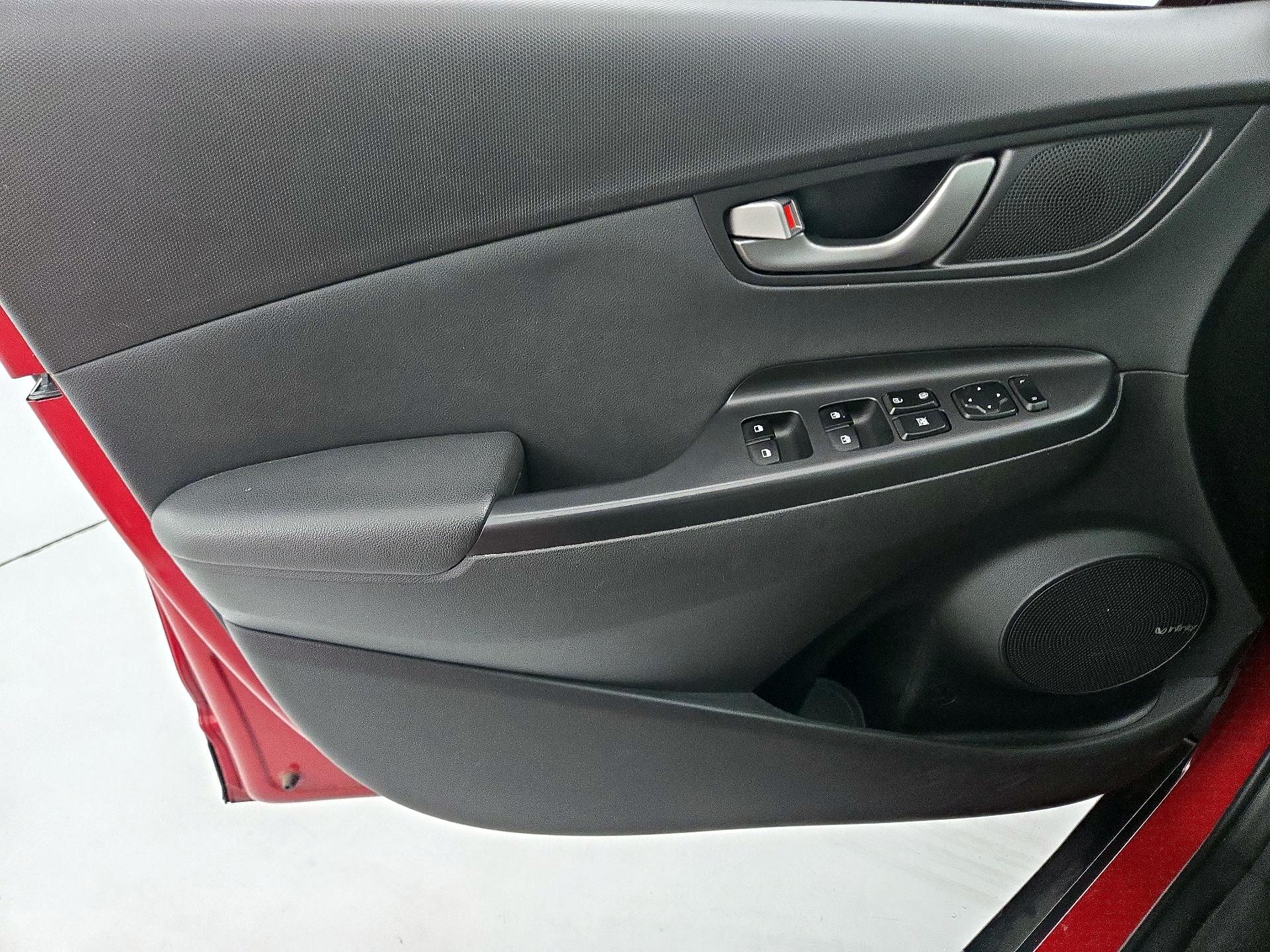 Thumbnail: 2020 Hyundai Kona - 12