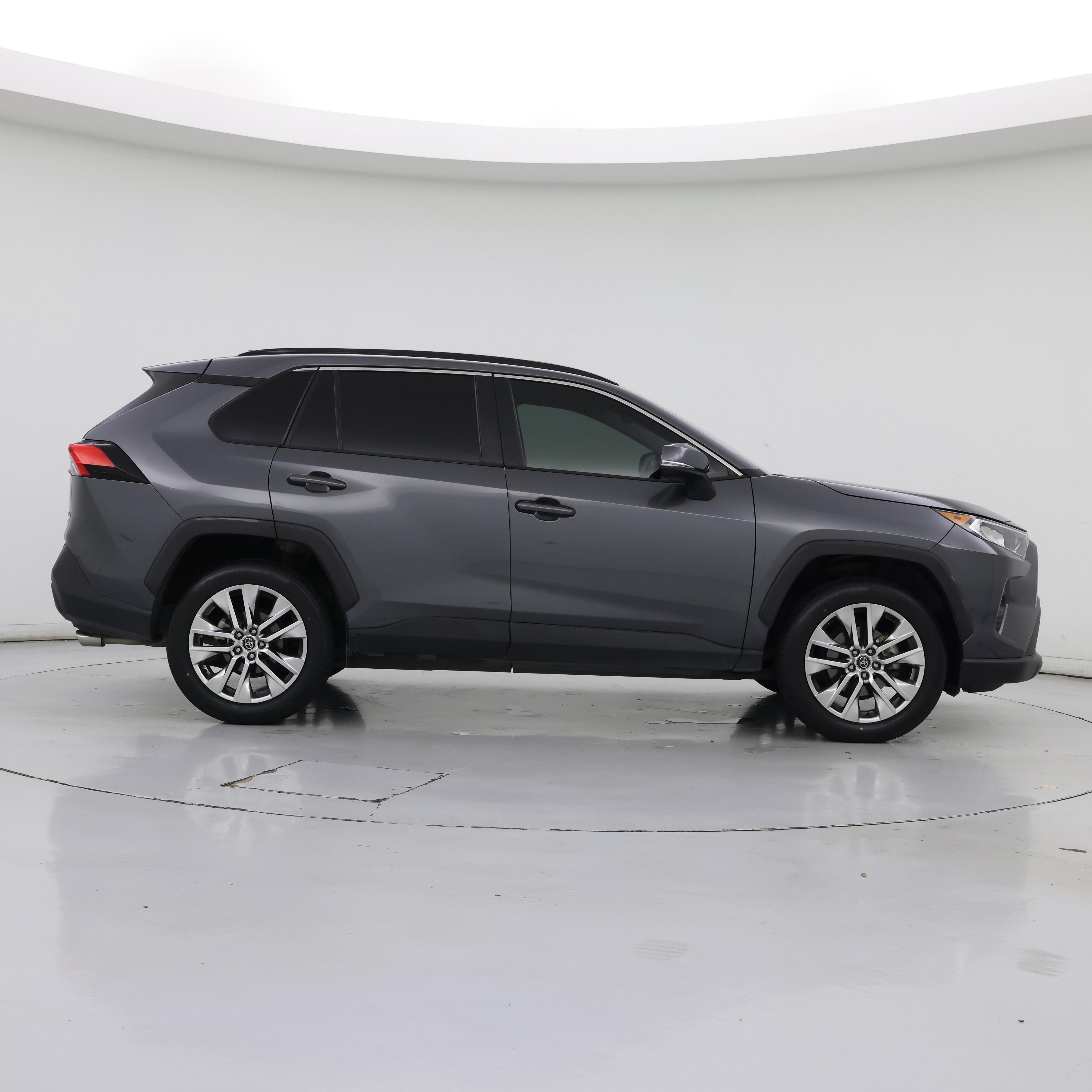 Thumbnail: 2021 Toyota RAV4 - 7