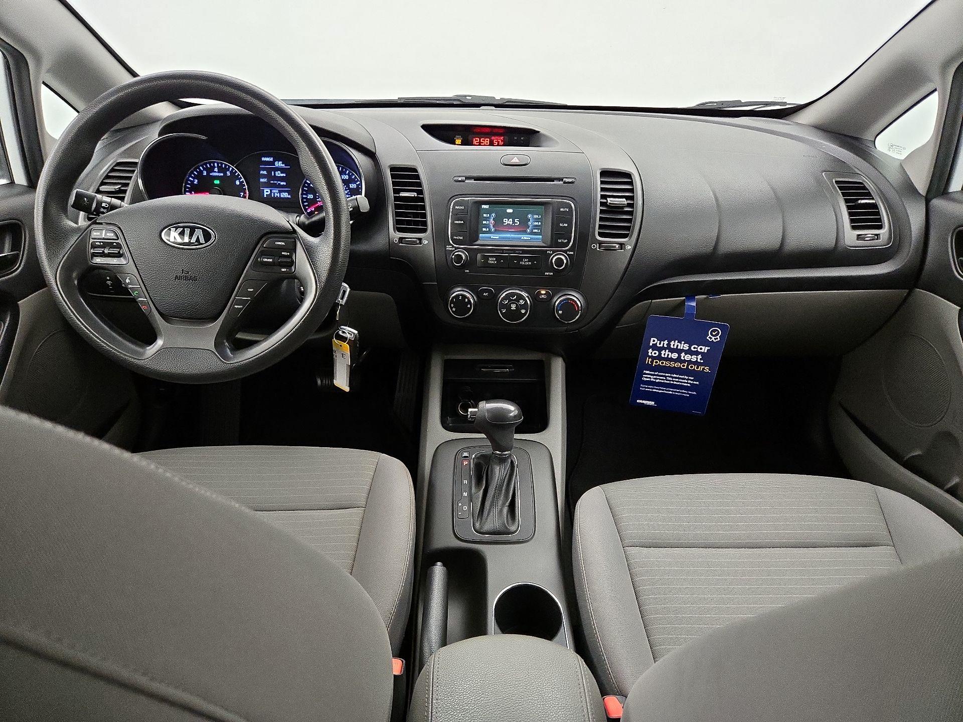 Thumbnail: 2016 Kia Forte - 9