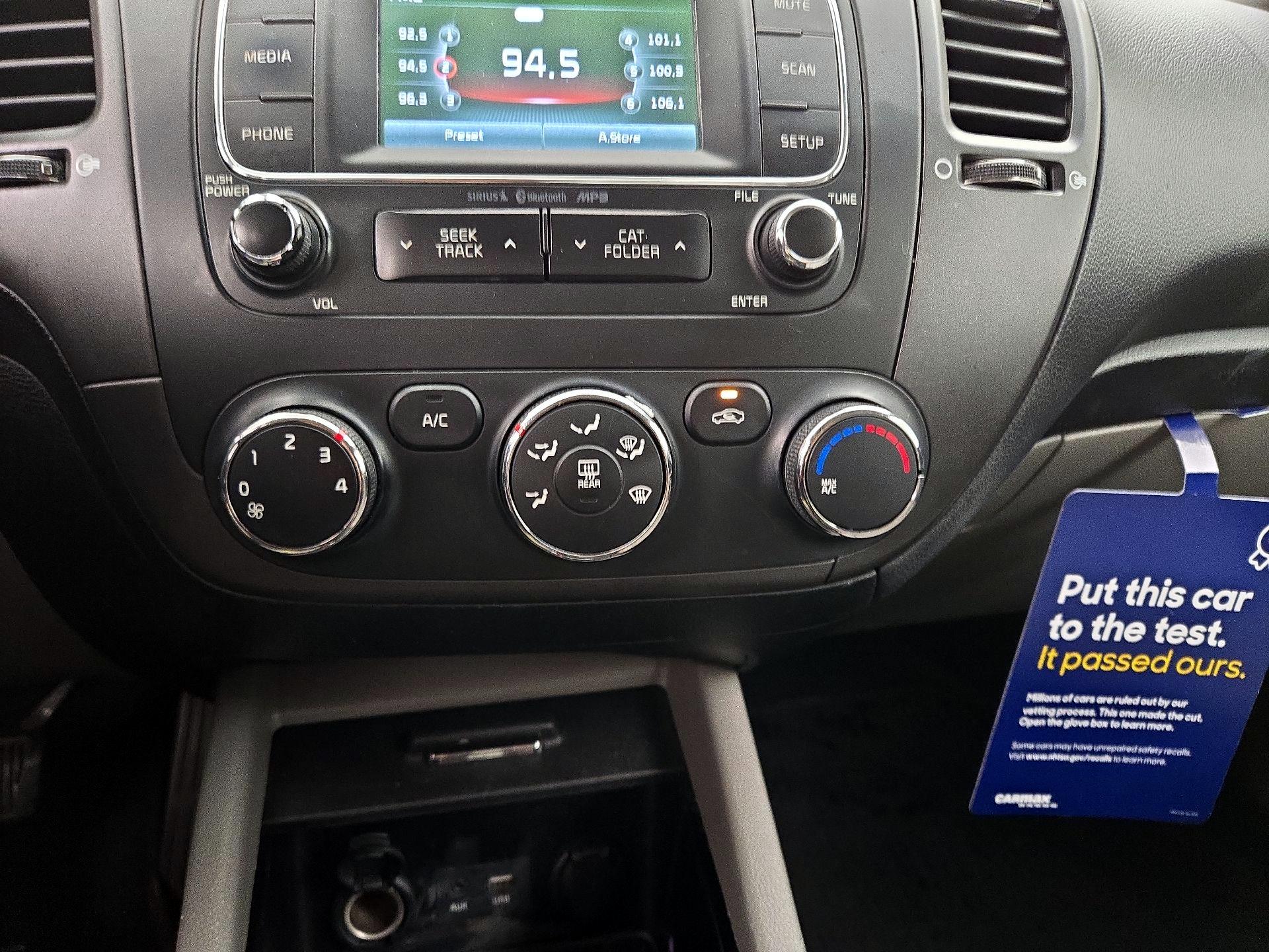 Thumbnail: 2016 Kia Forte - 16