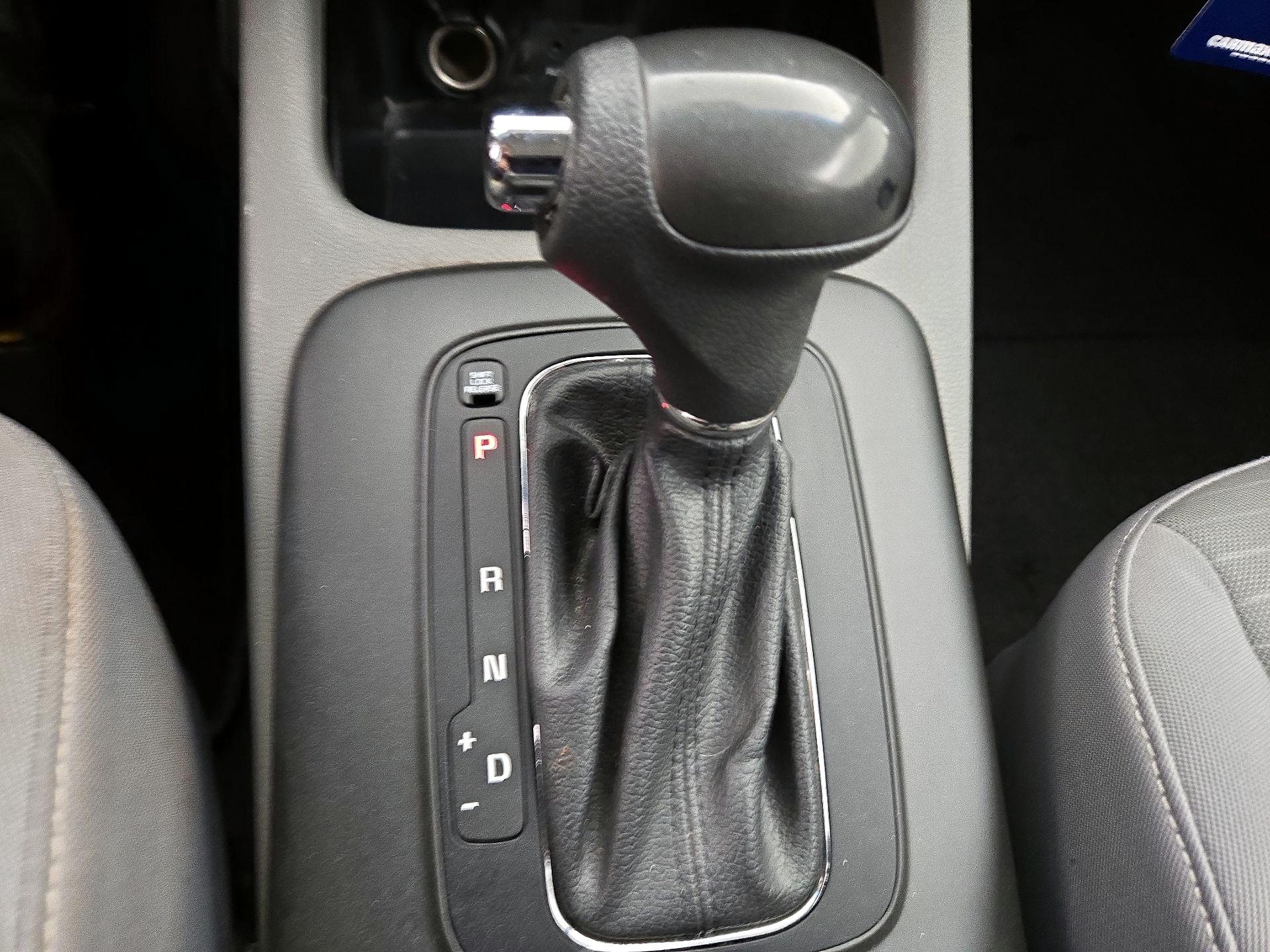 Thumbnail: 2016 Kia Forte - 17