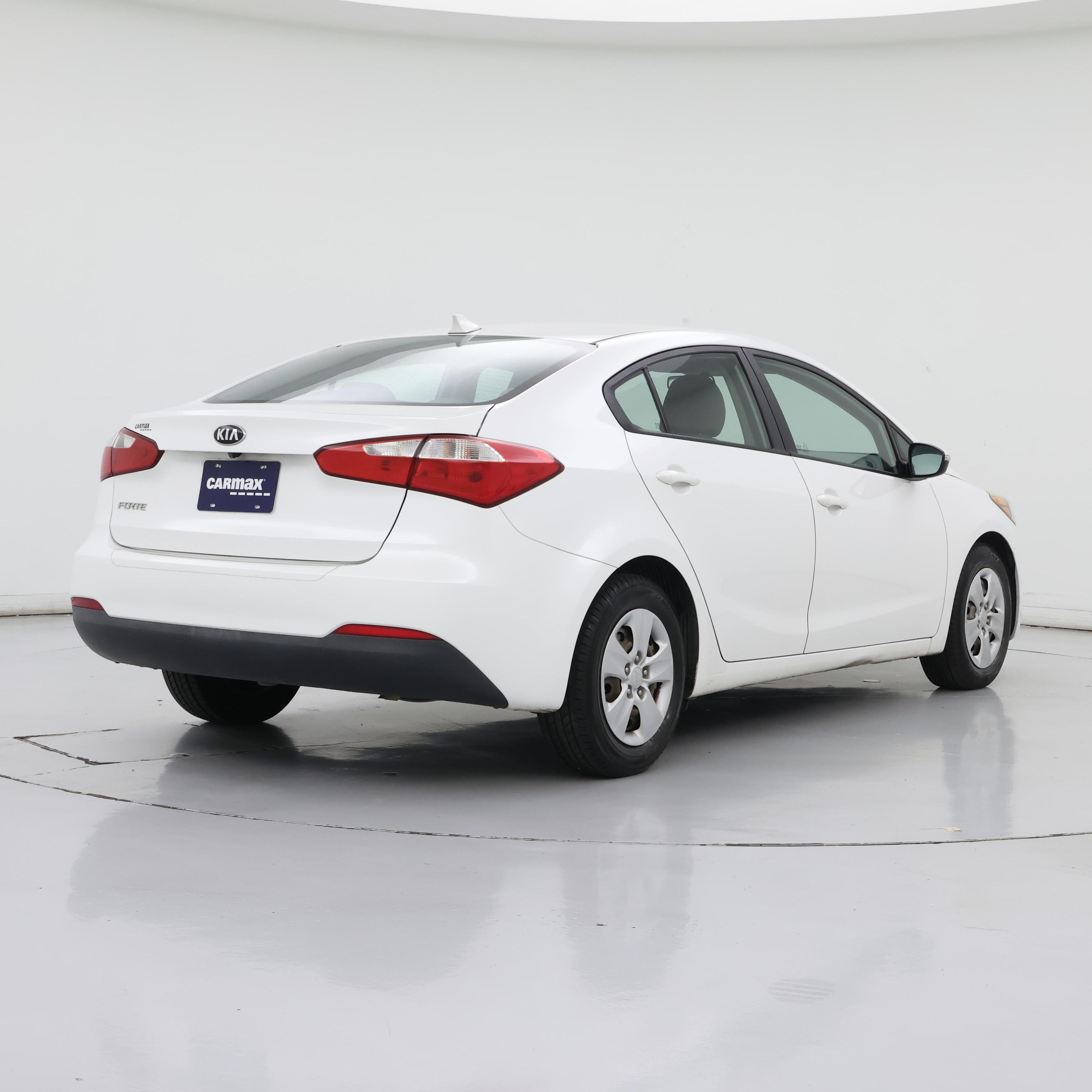 Thumbnail: 2016 Kia Forte - 8