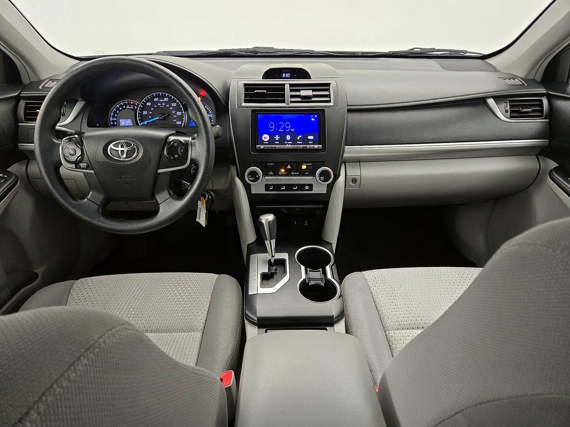 Thumbnail: 2014 Toyota Camry - 9