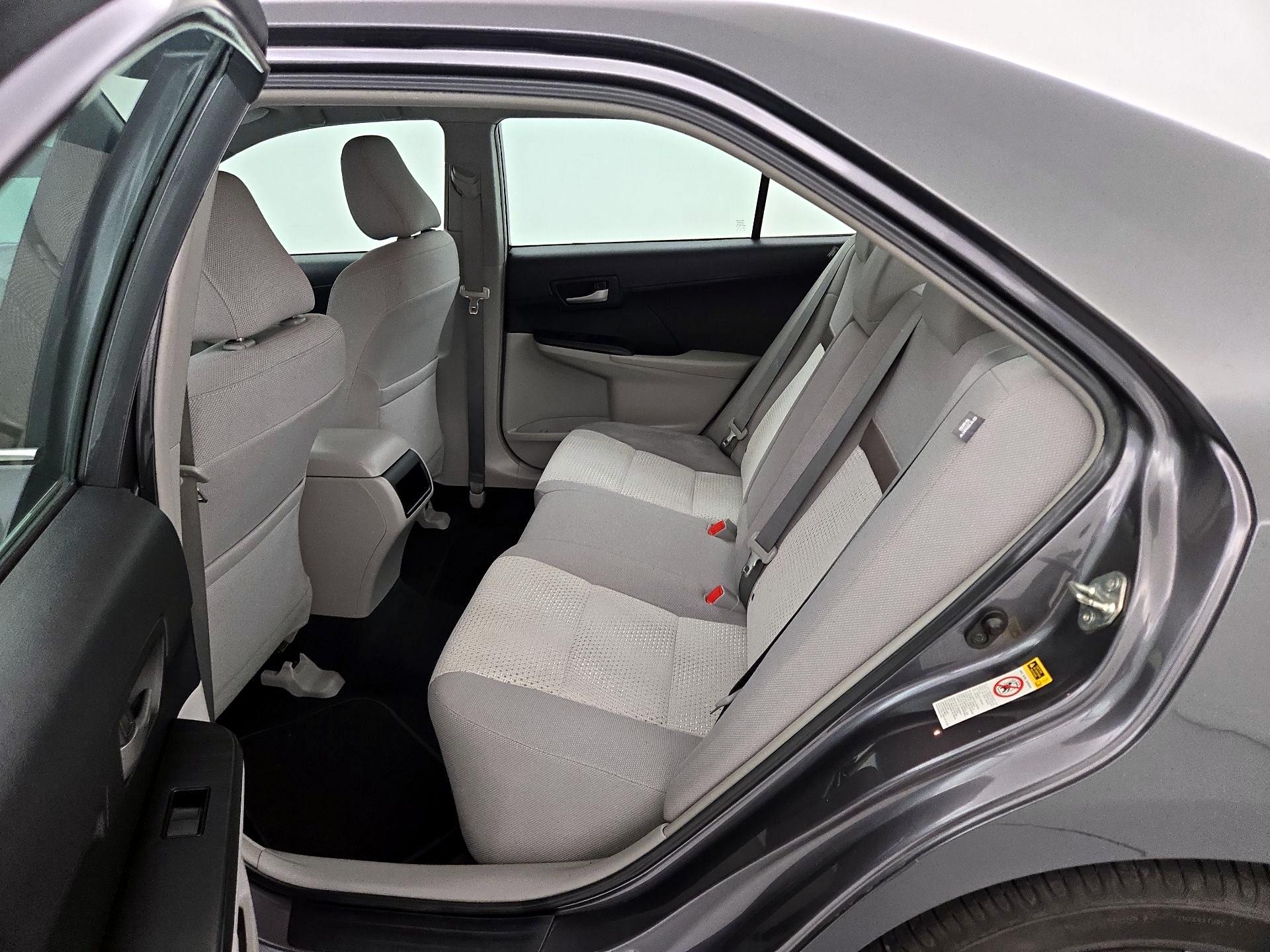 Thumbnail: 2014 Toyota Camry - 18