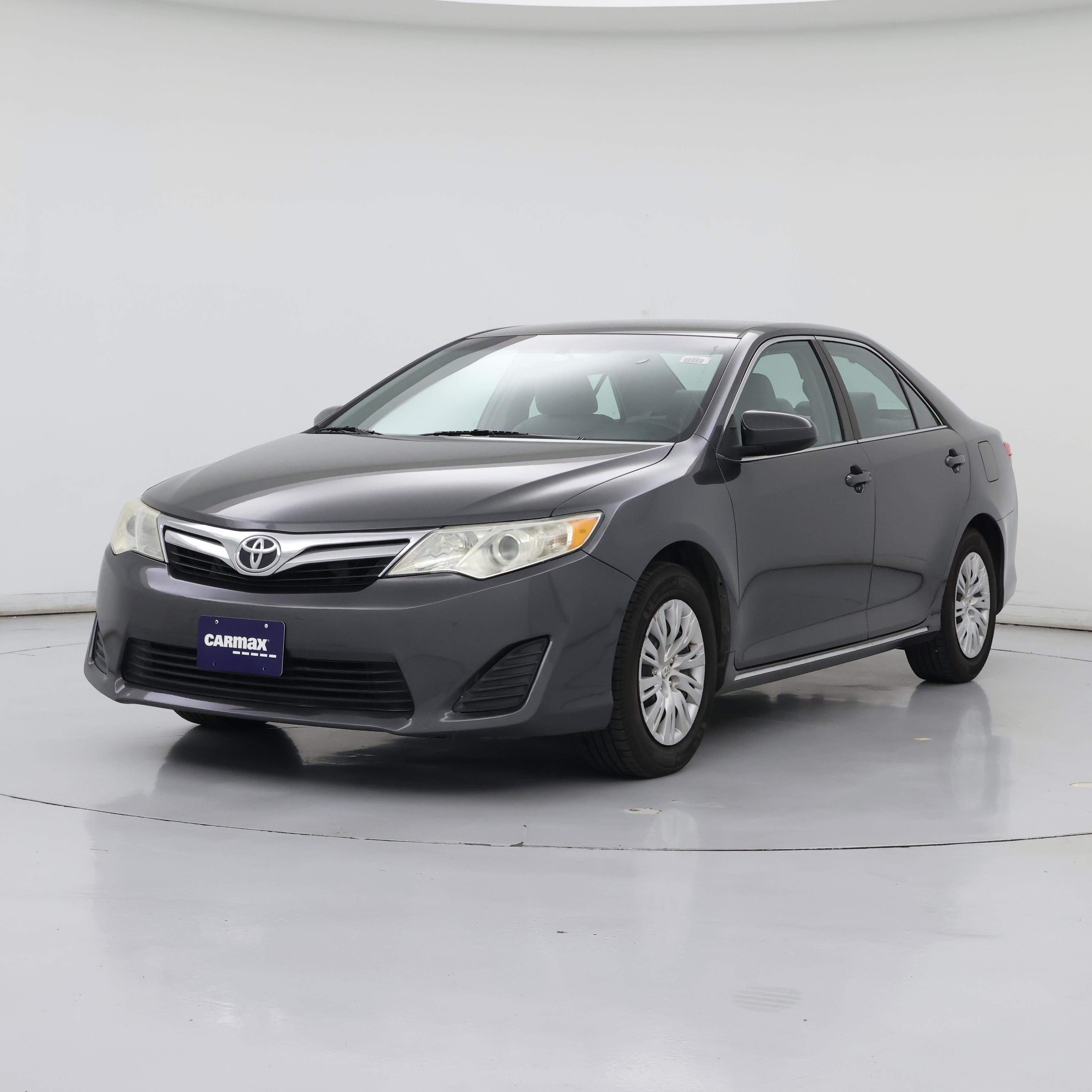 Thumbnail: 2014 Toyota Camry - 4