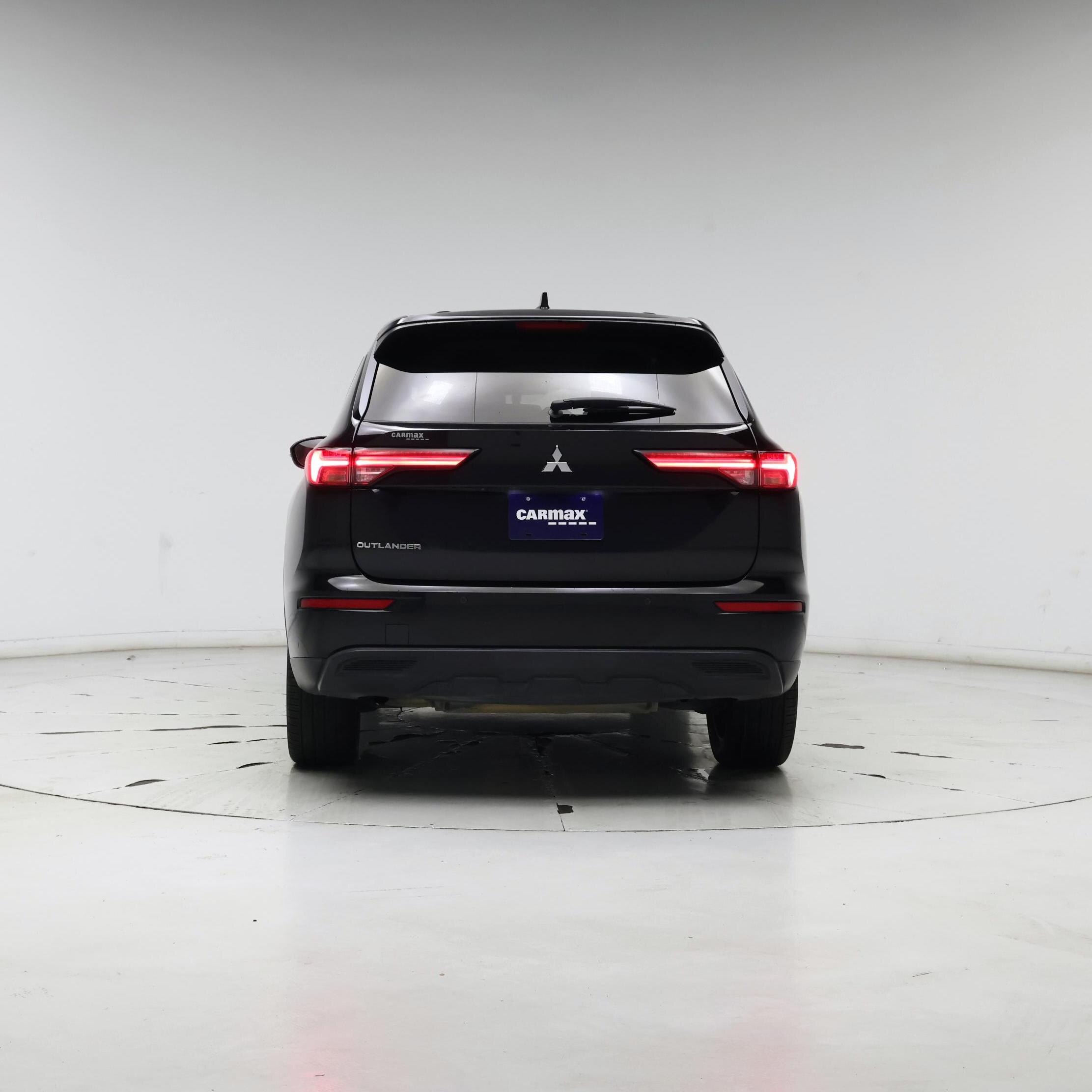 Thumbnail: 2022 Mitsubishi Outlander - 6