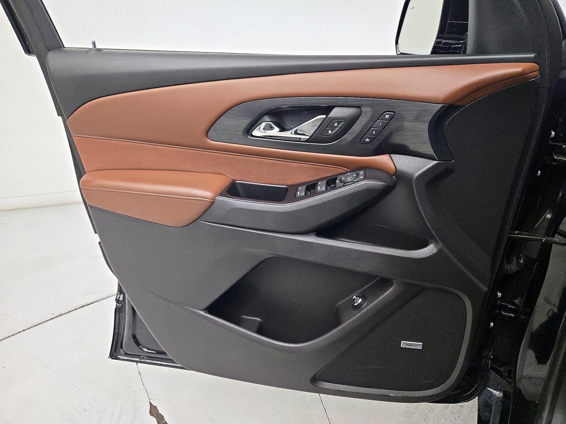 Thumbnail: 2018 Chevrolet Traverse - 12