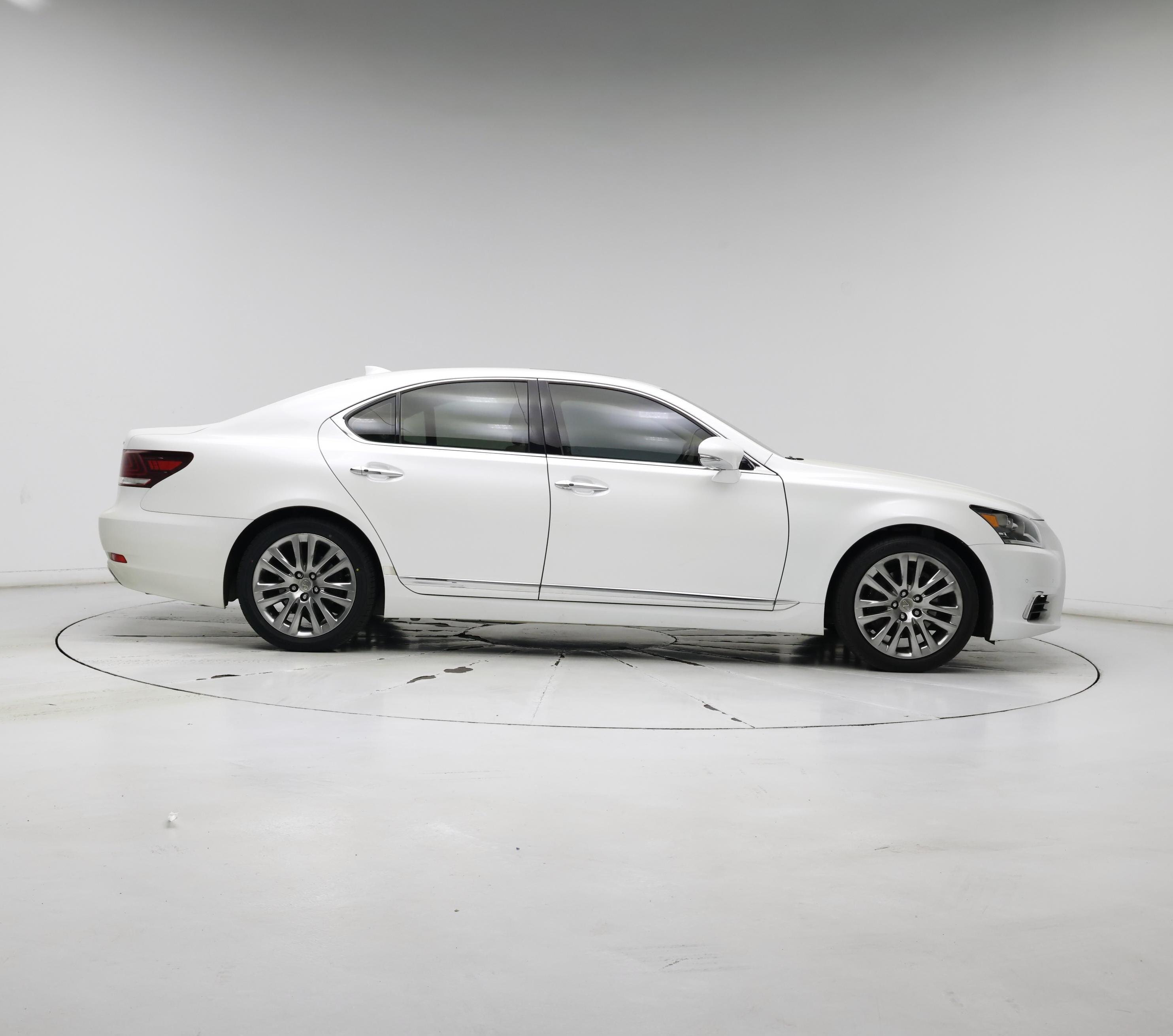 Thumbnail: 2015 Lexus LS - 7