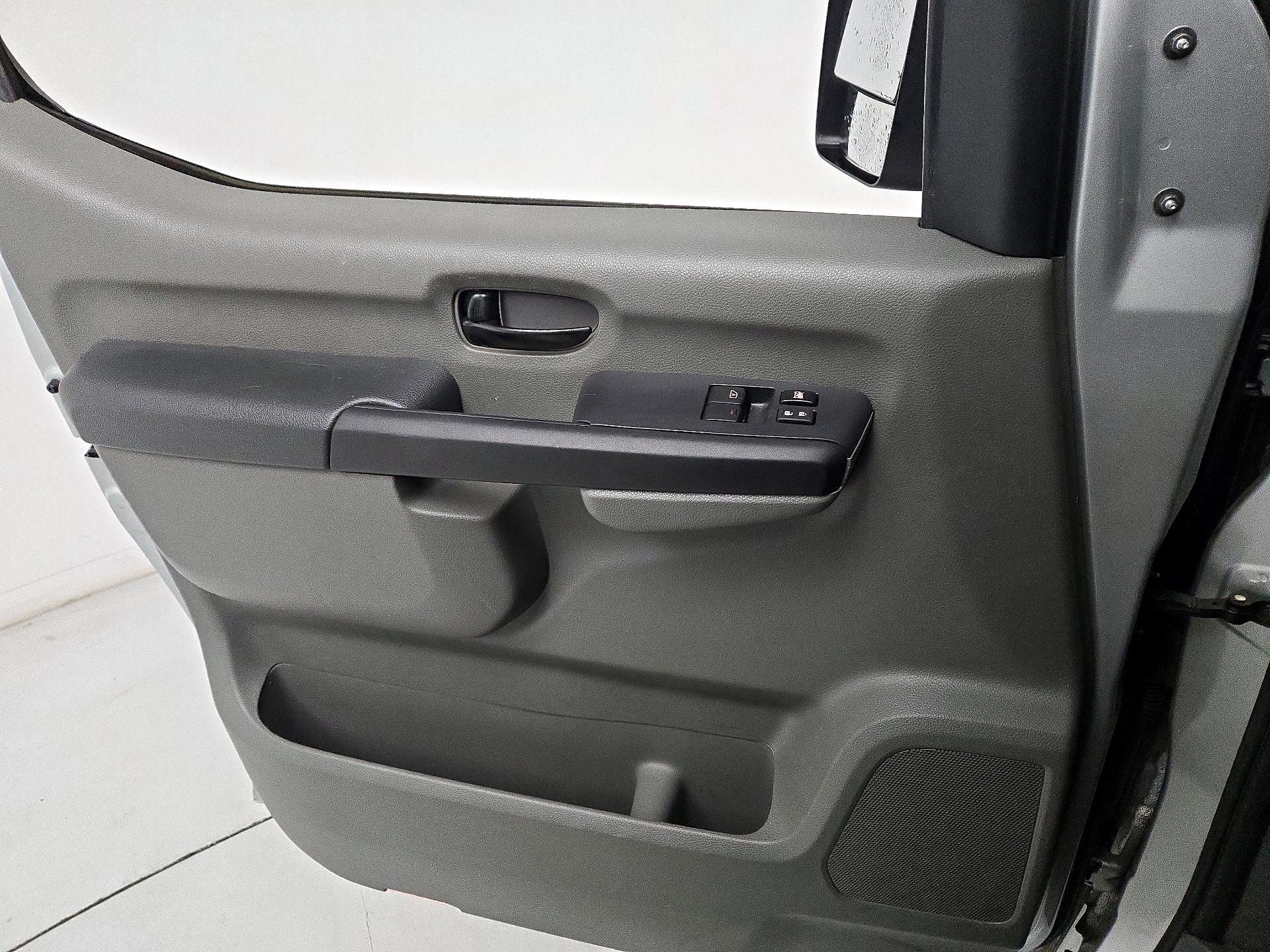 Thumbnail: 2018 Nissan NV - 12