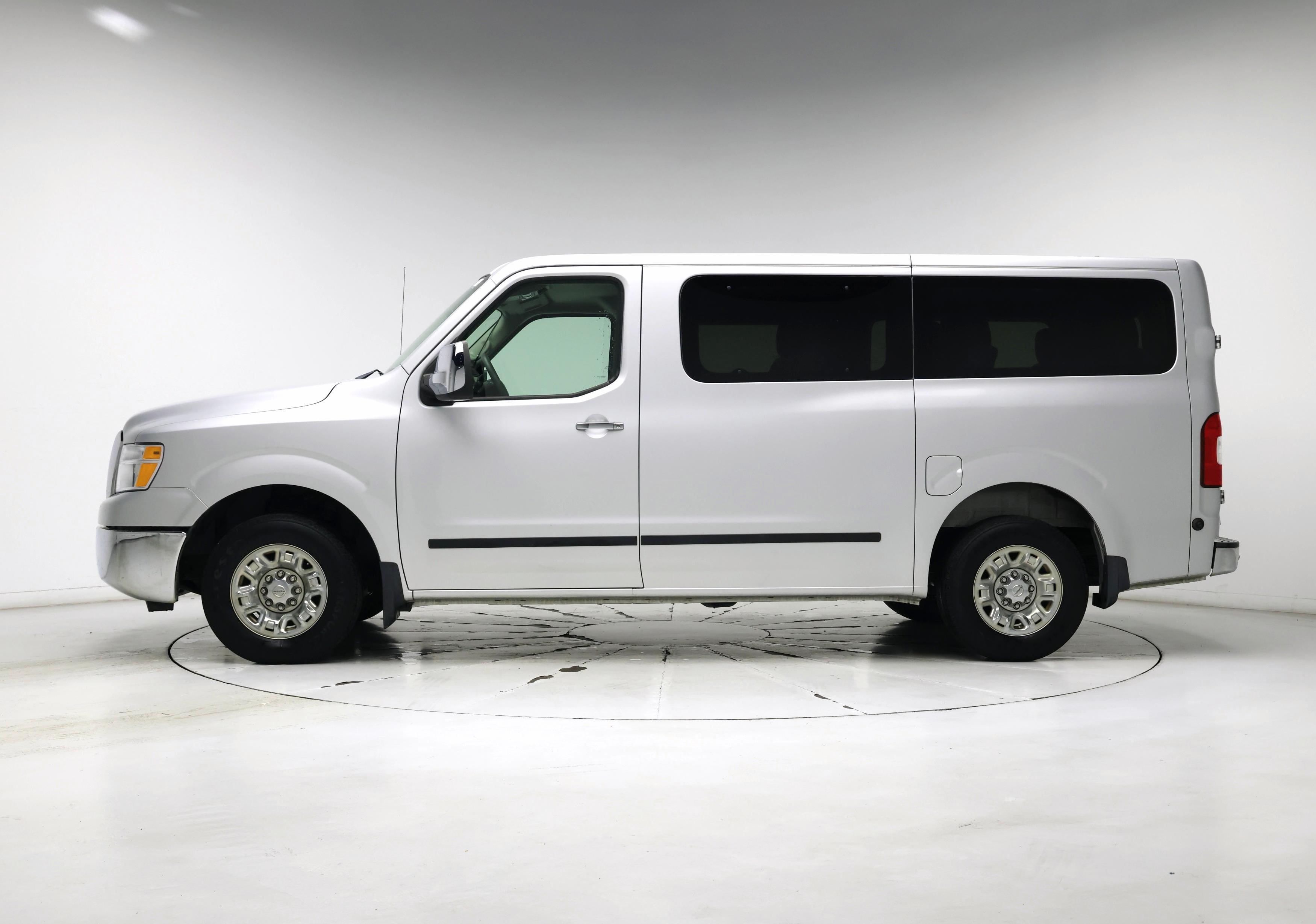 Thumbnail: 2018 Nissan NV - 3