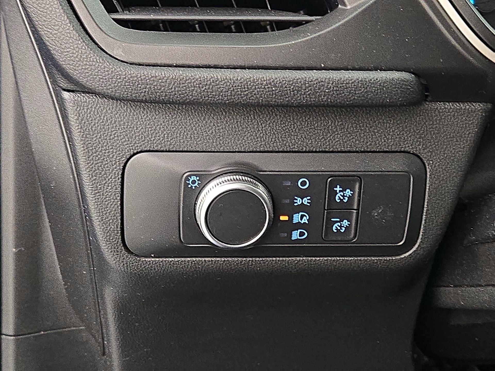 Thumbnail: 2020 Ford Escape - 13