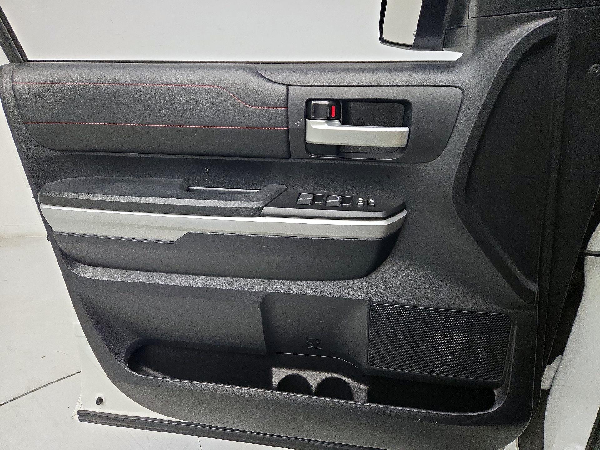 Thumbnail: 2019 Toyota Tundra - 12