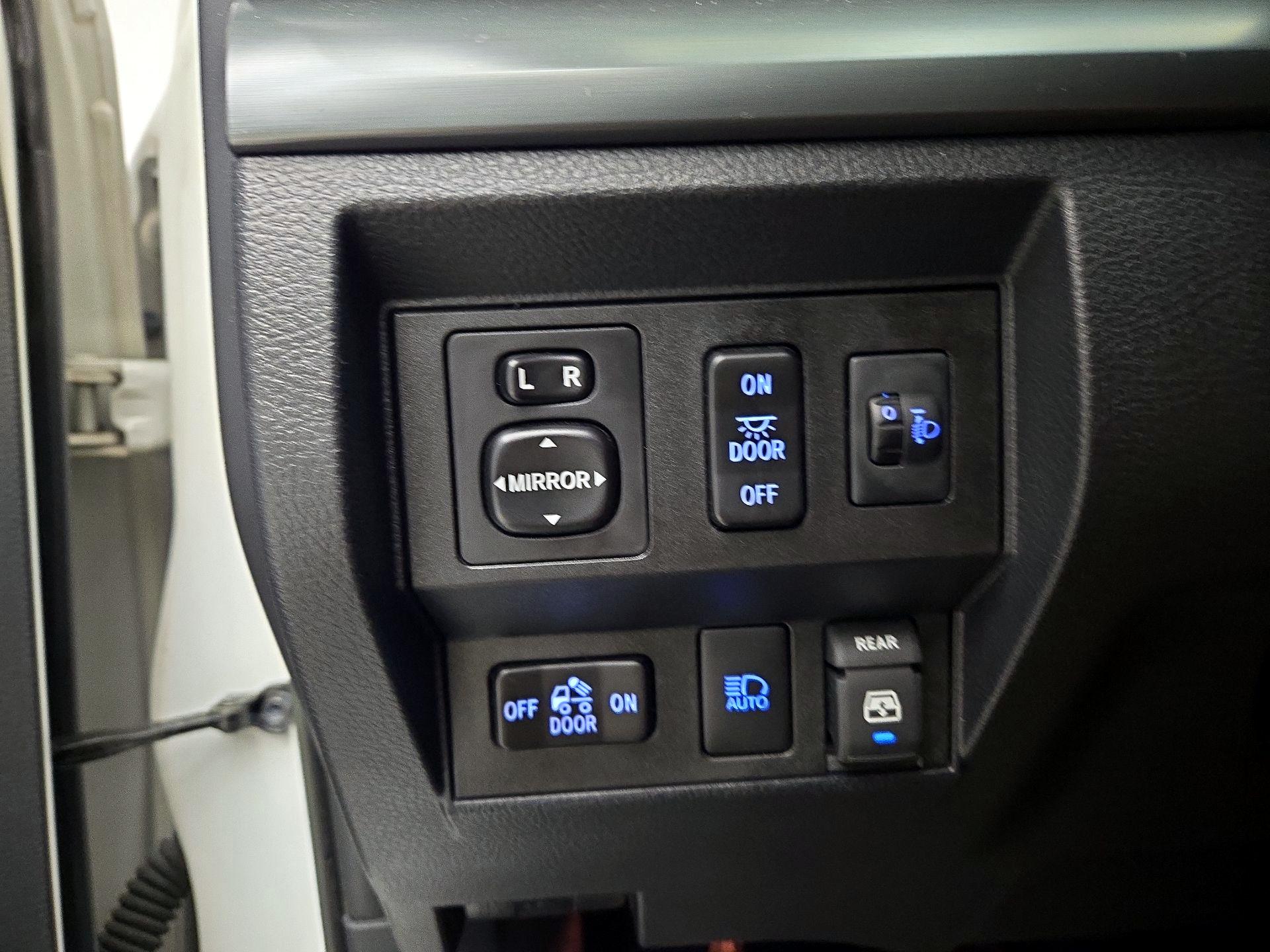 Thumbnail: 2019 Toyota Tundra - 13