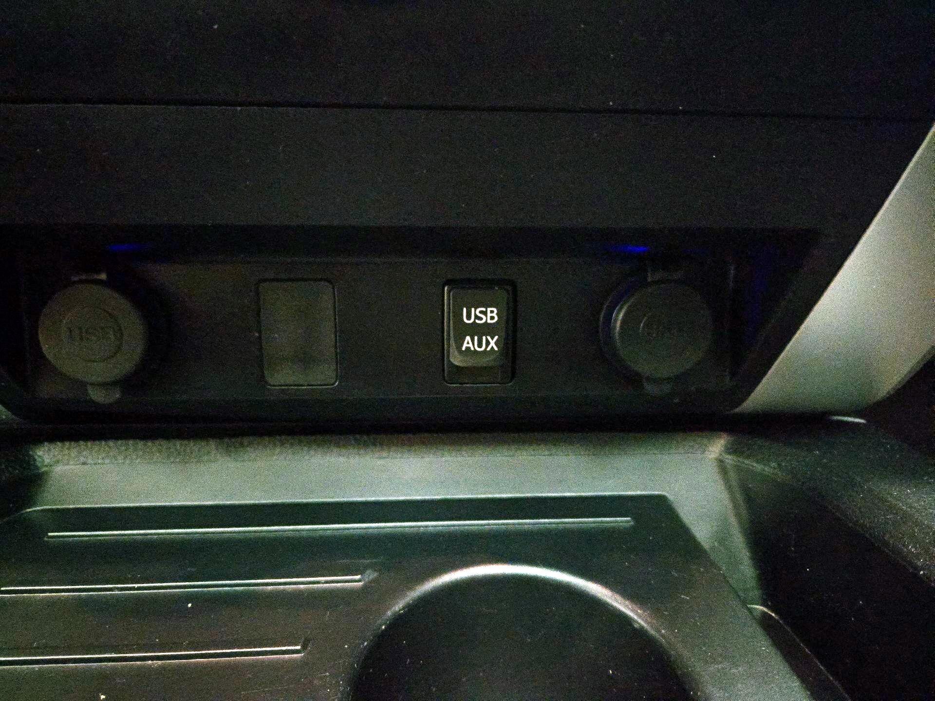 Thumbnail: 2019 Toyota Tundra - 19