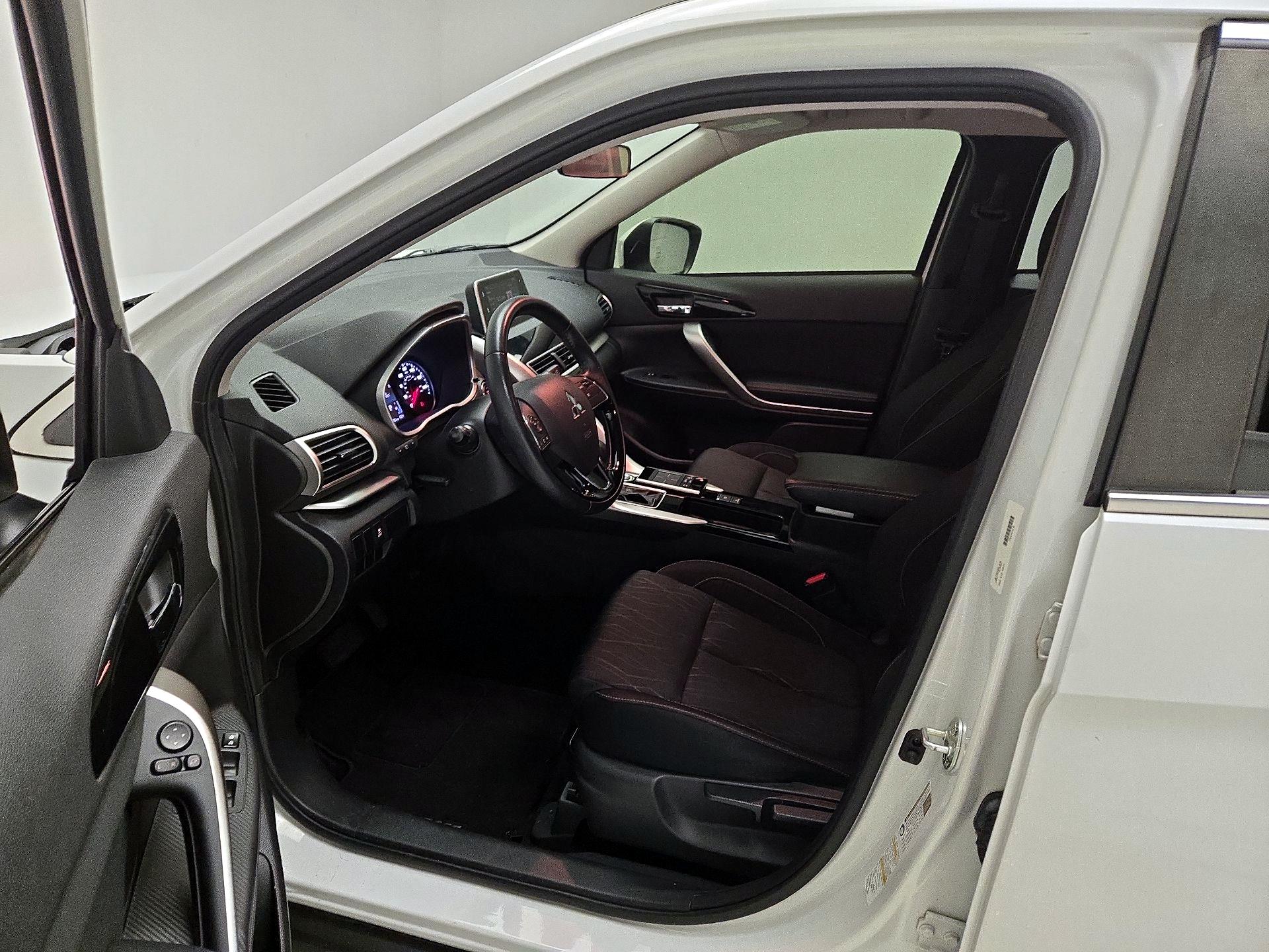 Thumbnail: 2019 Mitsubishi Eclipse Cross - 11