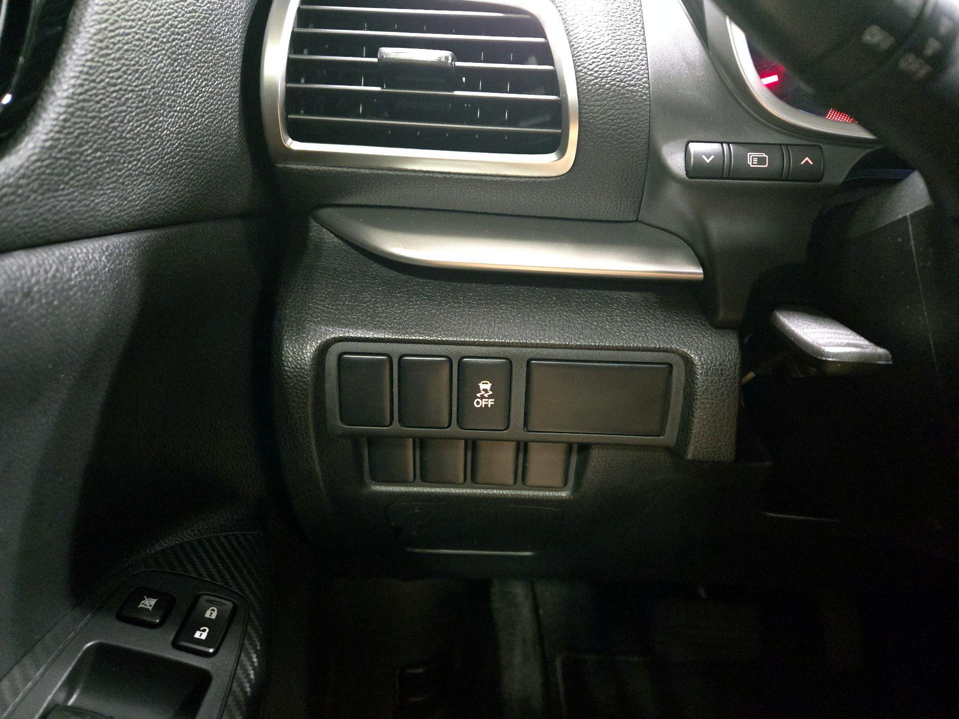 Thumbnail: 2019 Mitsubishi Eclipse Cross - 13