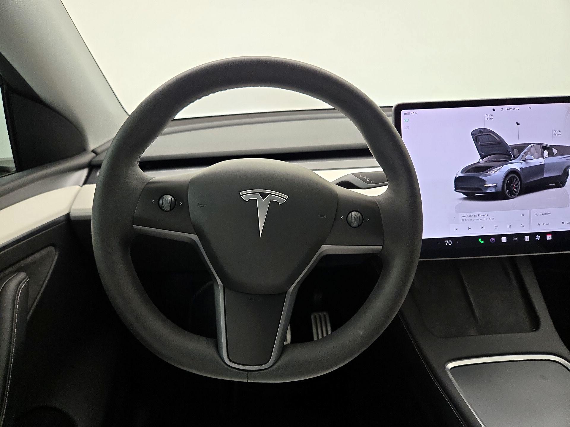 Thumbnail: 2023 Tesla Model Y - 10