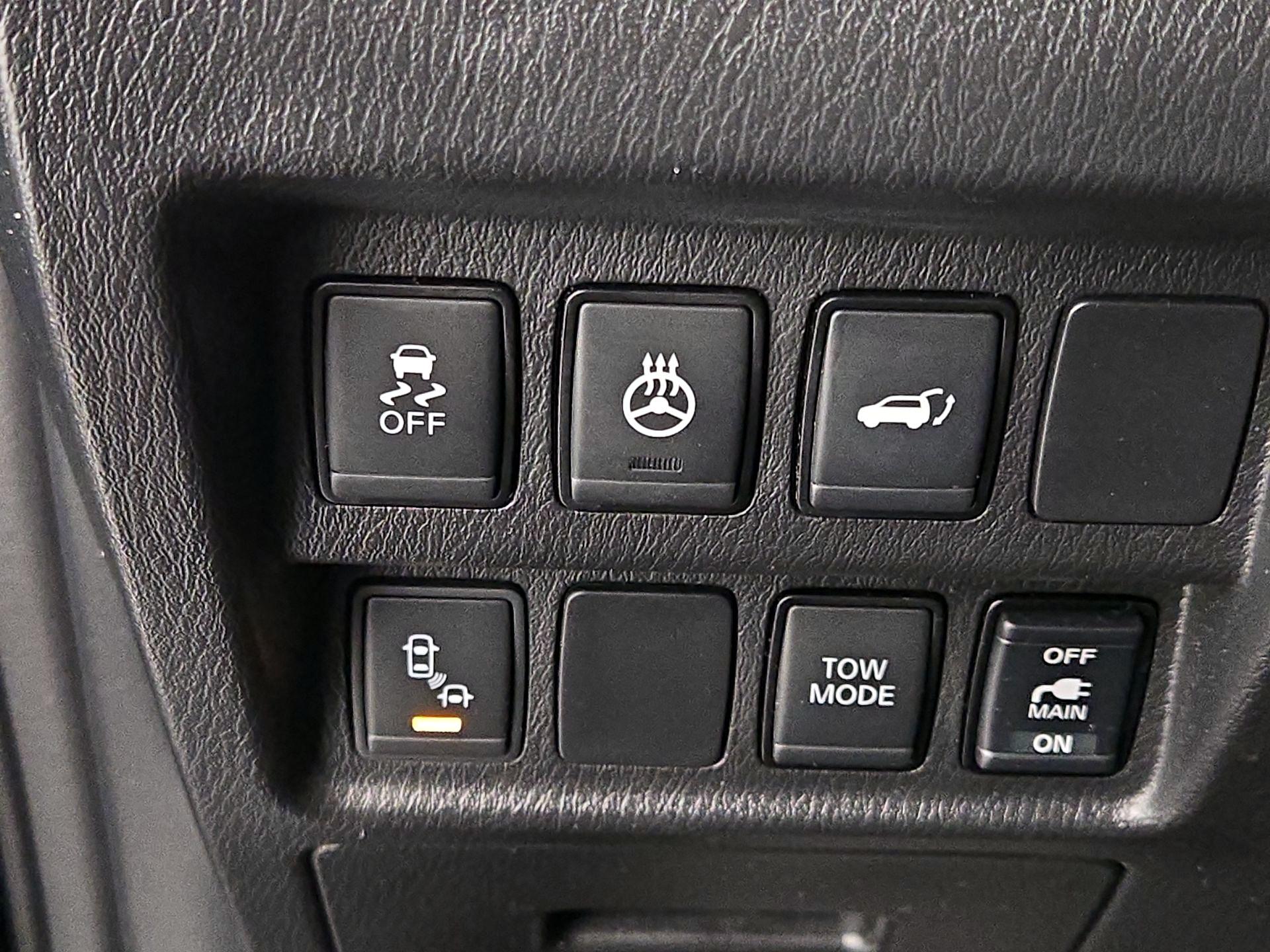 Thumbnail: 2018 Nissan Pathfinder - 13