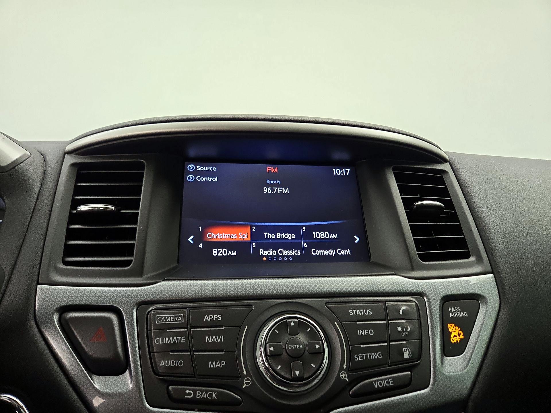 Thumbnail: 2018 Nissan Pathfinder - 16