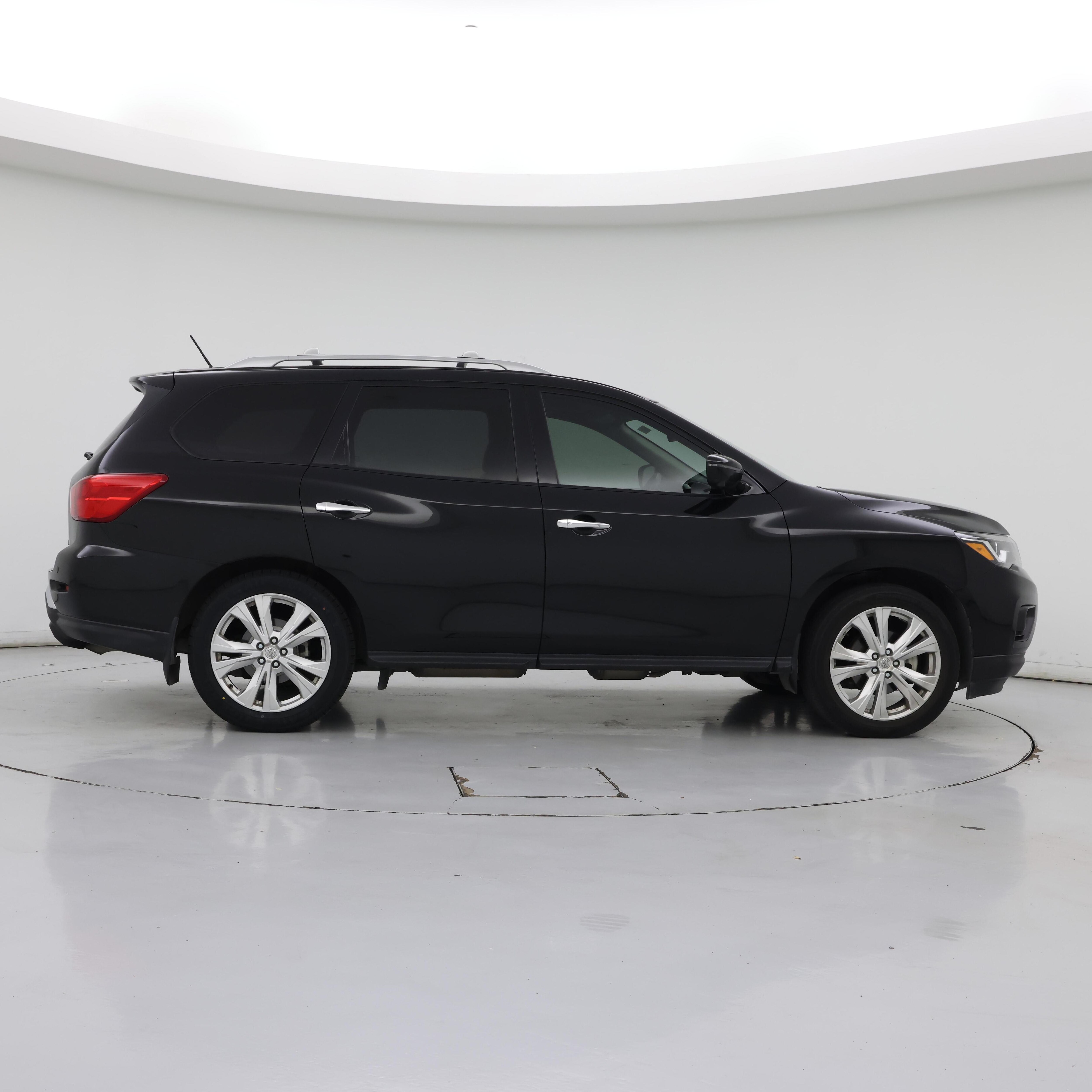 Thumbnail: 2018 Nissan Pathfinder - 7