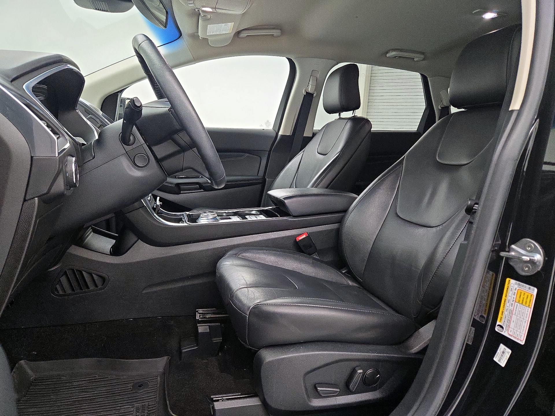 Thumbnail: 2020 Ford Edge - 11