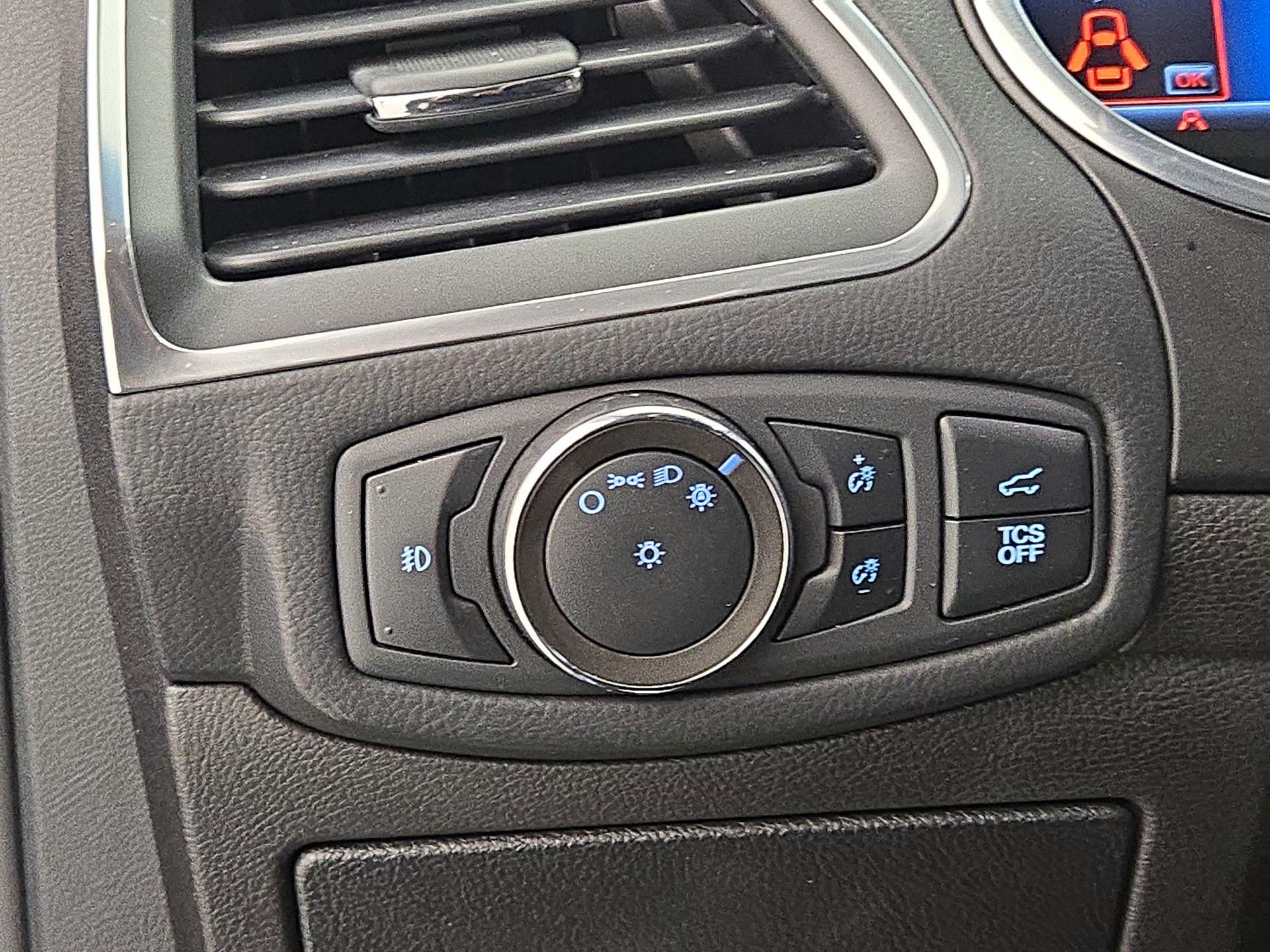 Thumbnail: 2020 Ford Edge - 13