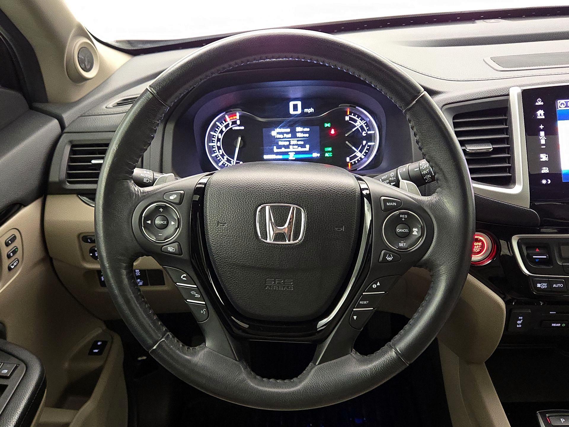 Thumbnail: 2018 Honda Pilot - 10