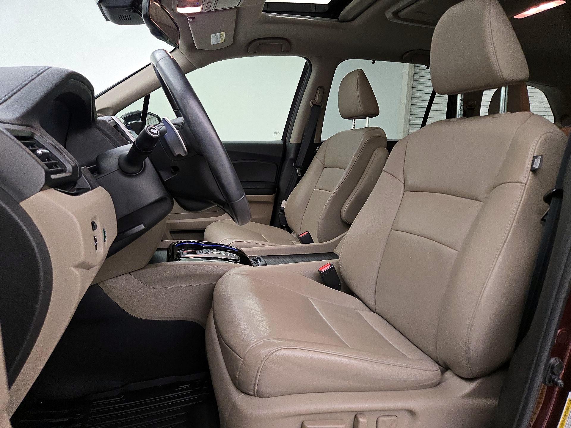 Thumbnail: 2018 Honda Pilot - 11