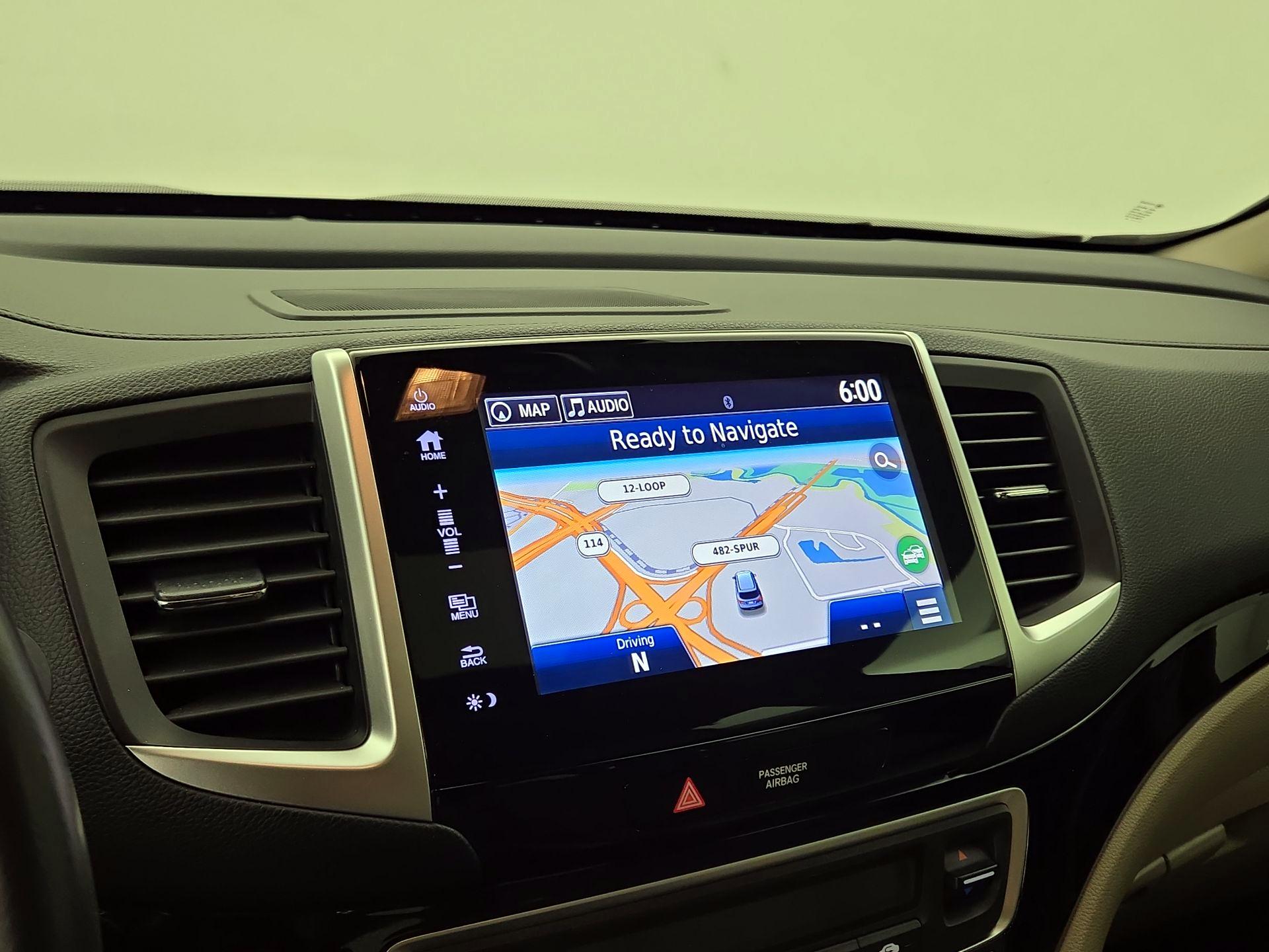 Thumbnail: 2018 Honda Pilot - 14