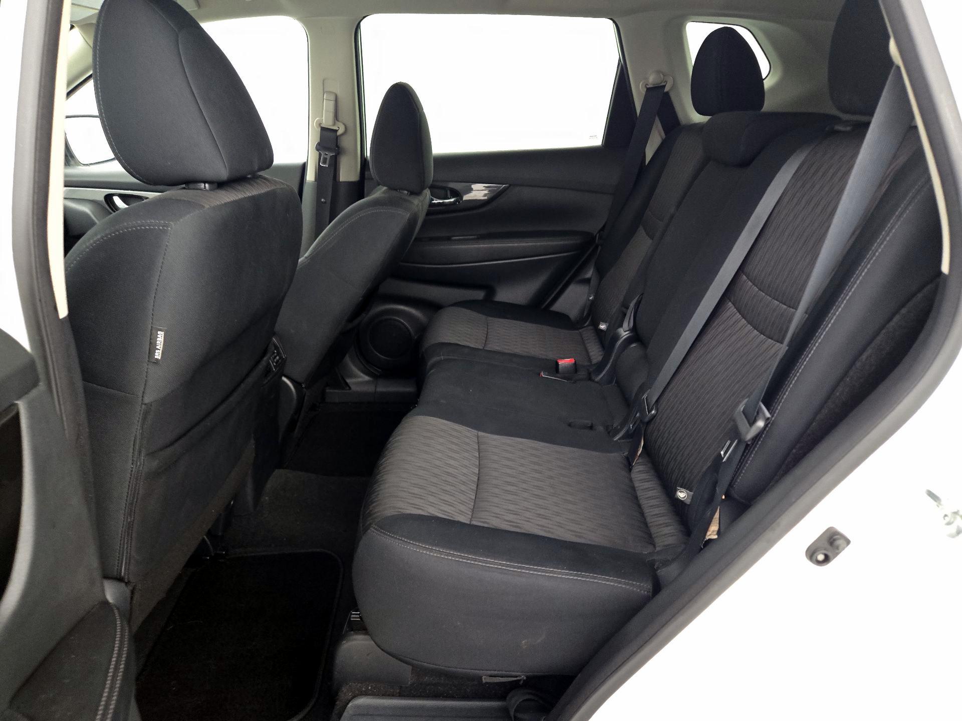 Thumbnail: 2018 Nissan Rogue - 19