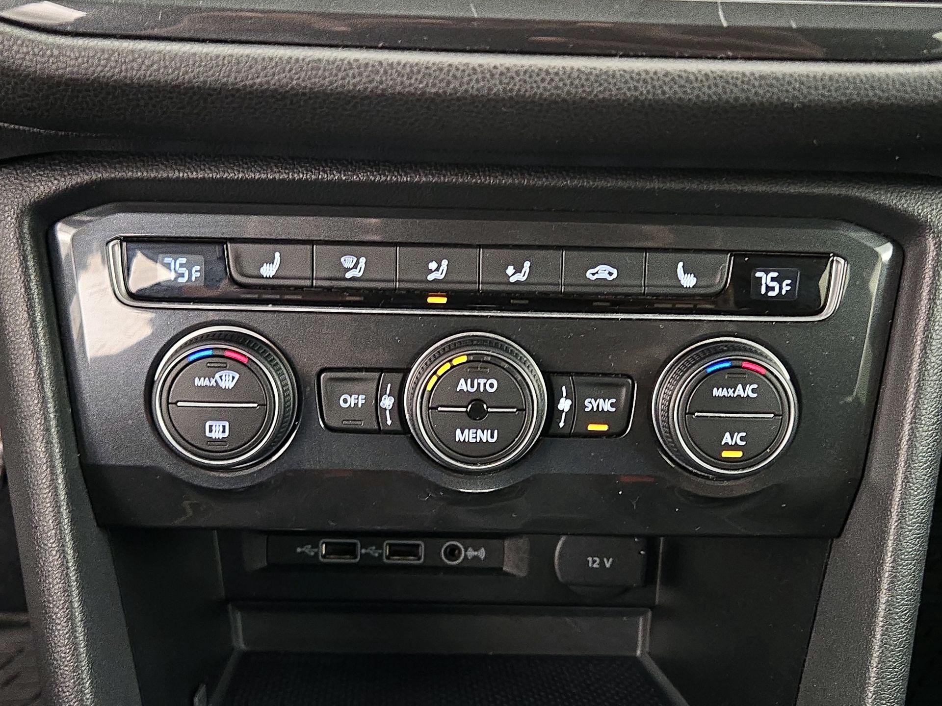 Thumbnail: 2018 Volkswagen Tiguan - 16