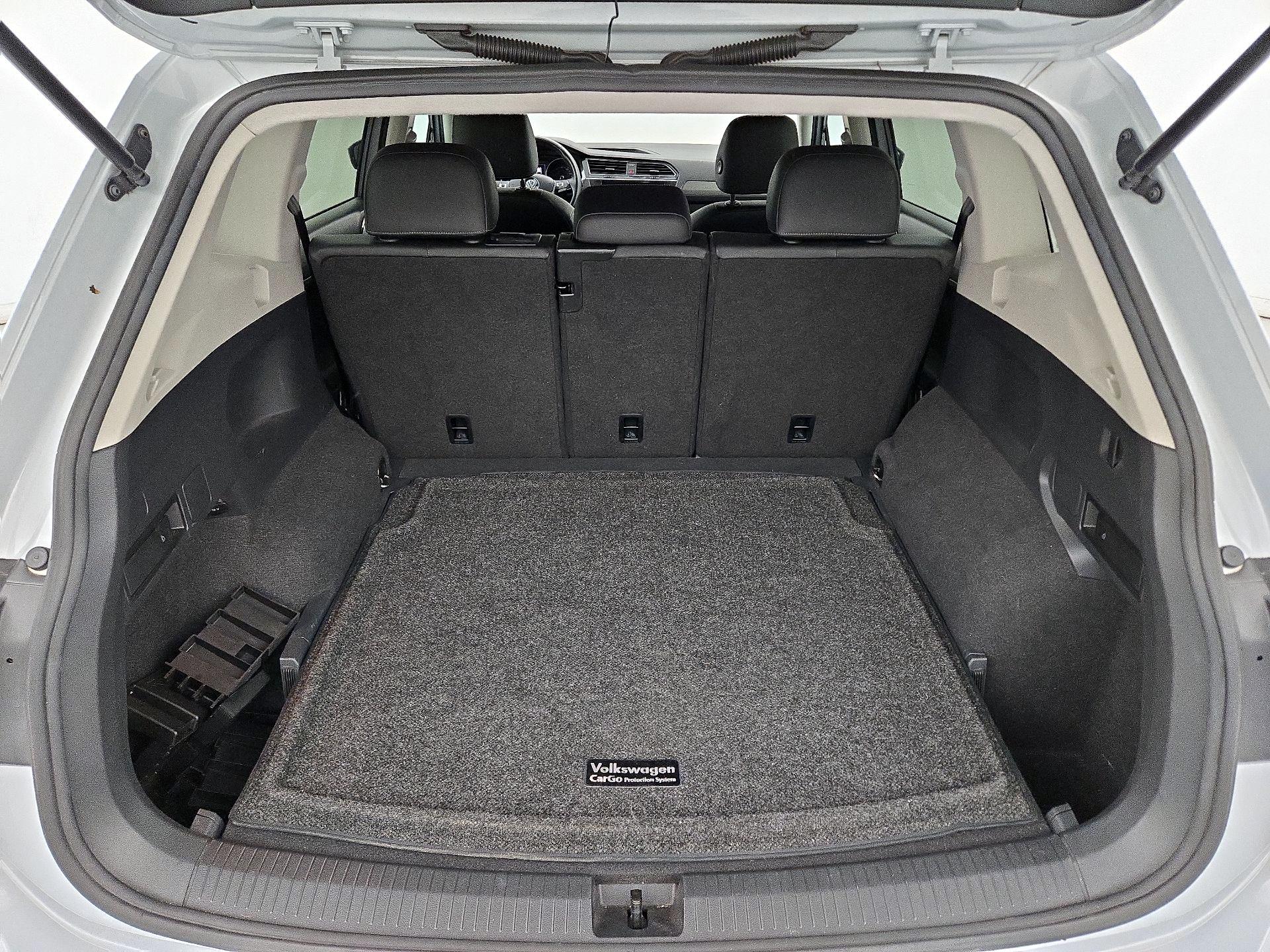 Thumbnail: 2018 Volkswagen Tiguan - 20