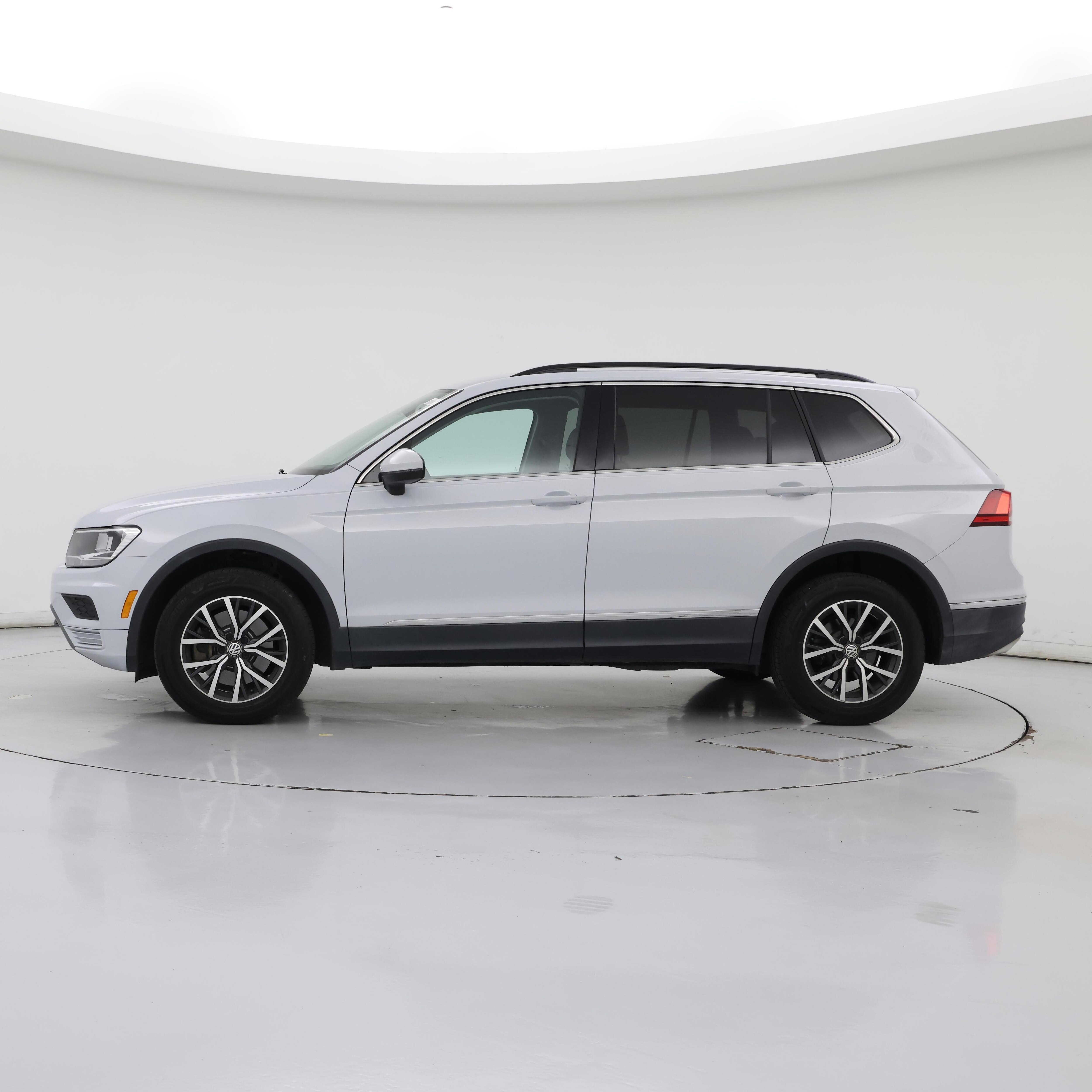 Thumbnail: 2018 Volkswagen Tiguan - 3
