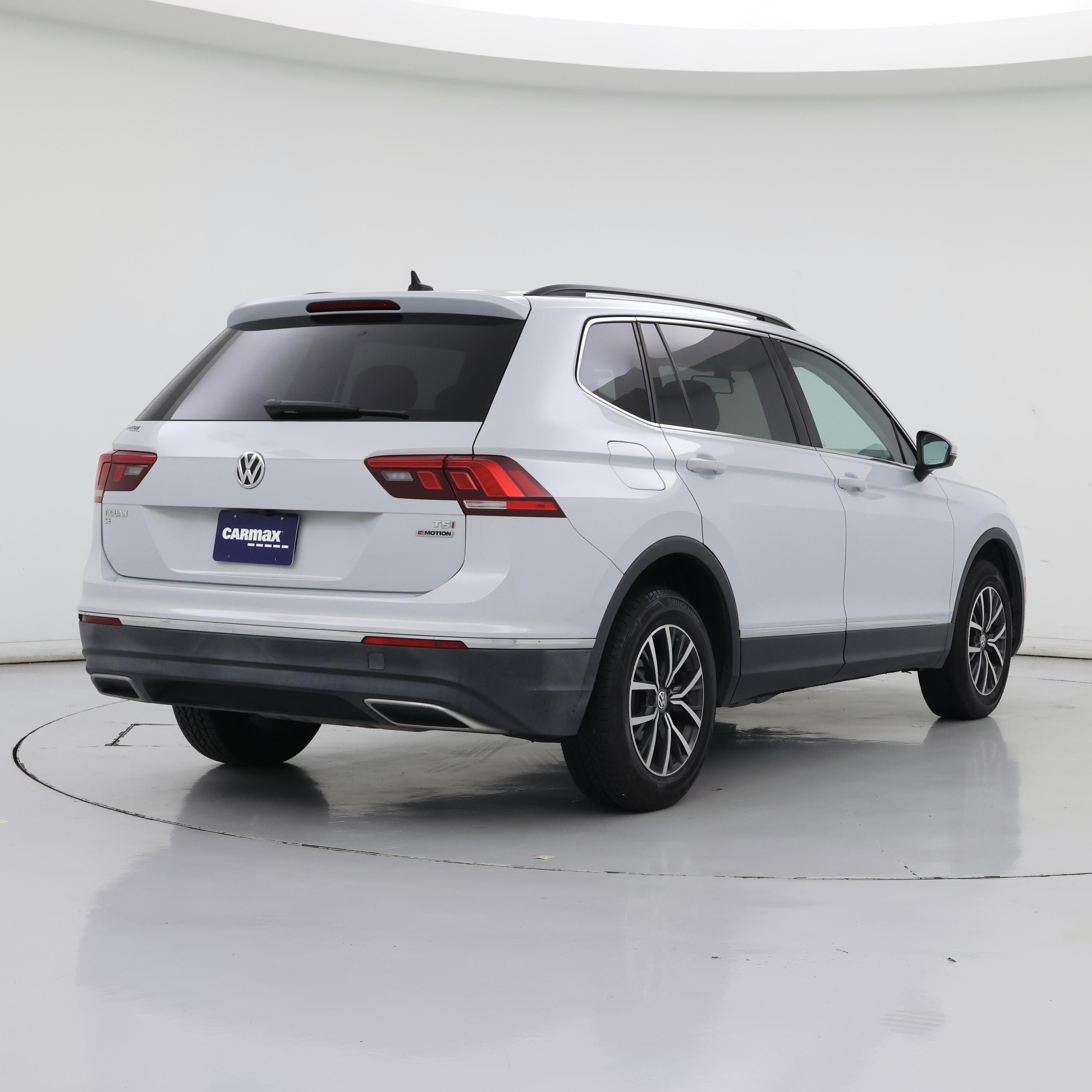 Thumbnail: 2018 Volkswagen Tiguan - 8