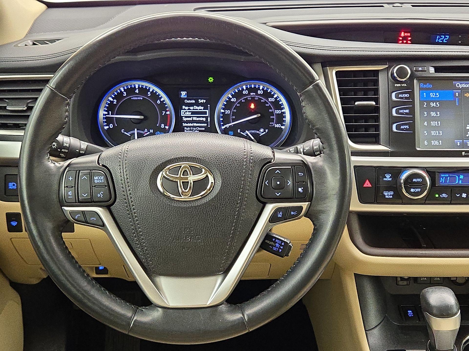 Thumbnail: 2019 Toyota Highlander - 10